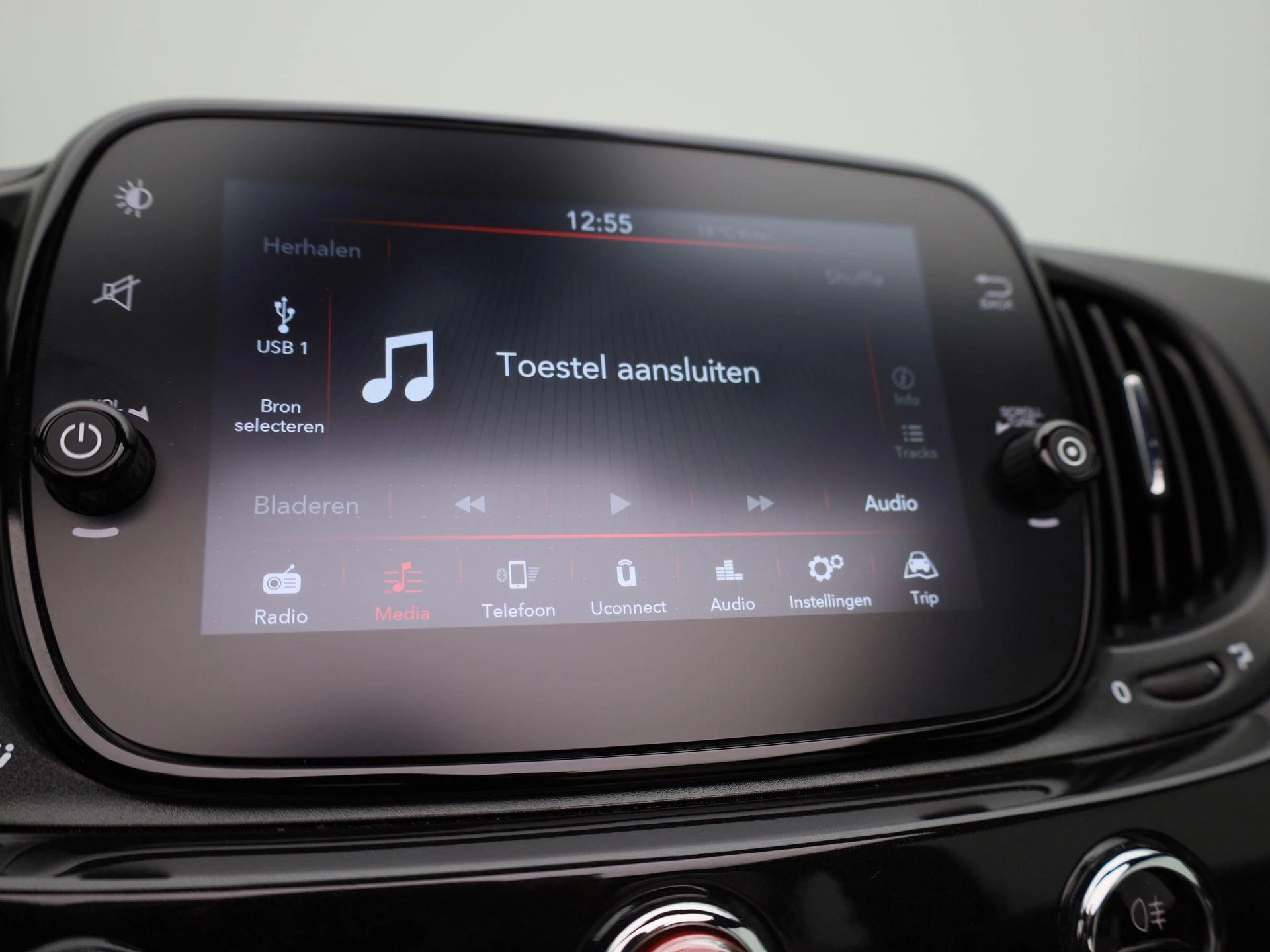 Fiat-500C-image-17