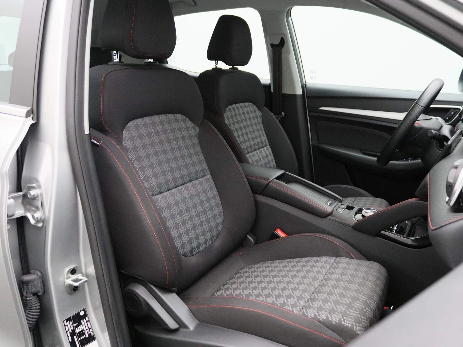 MG ZS EV - 38
