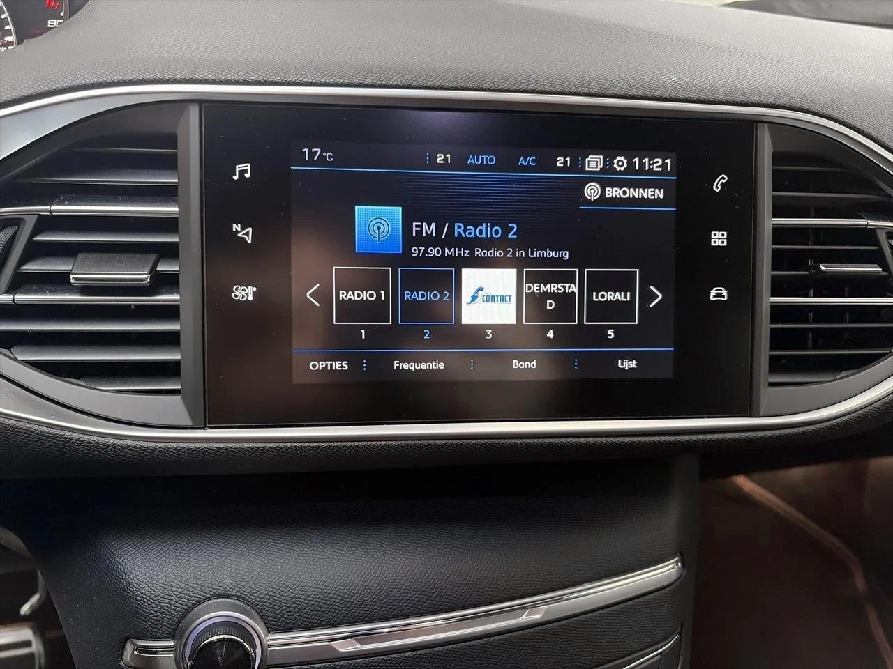 Peugeot-308-image-11