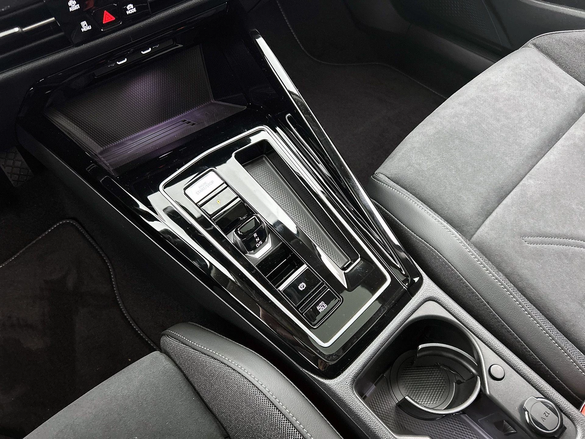 Volkswagen-Golf-image-30