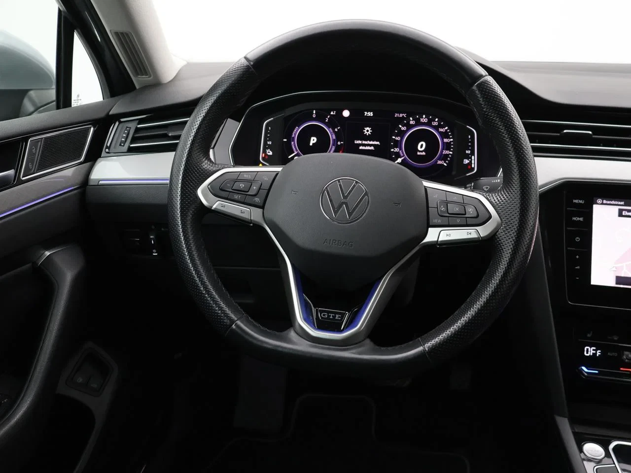 Volkswagen-Passat-image-11