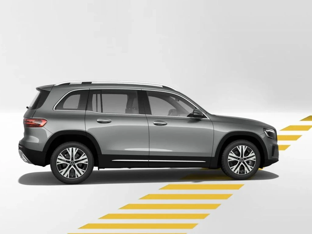 Mercedes-Benz-GLB 200 d-image-7