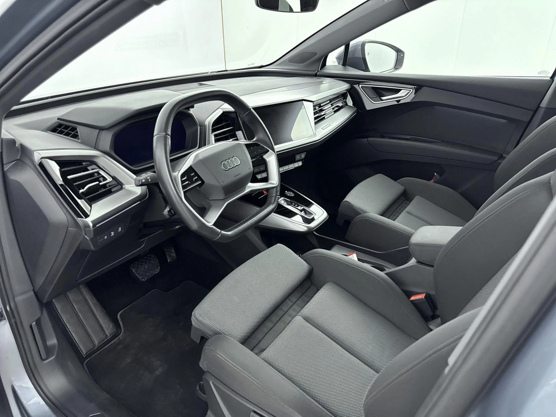 Audi-Q4 e-tron-image-12