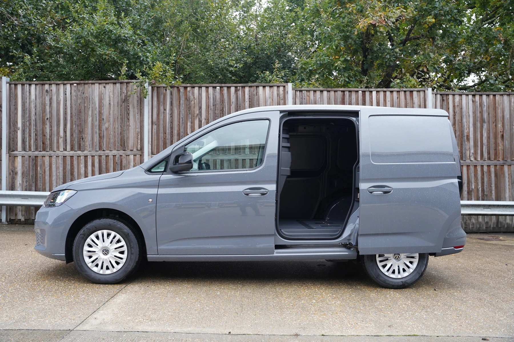 Volkswagen-Caddy-image-15