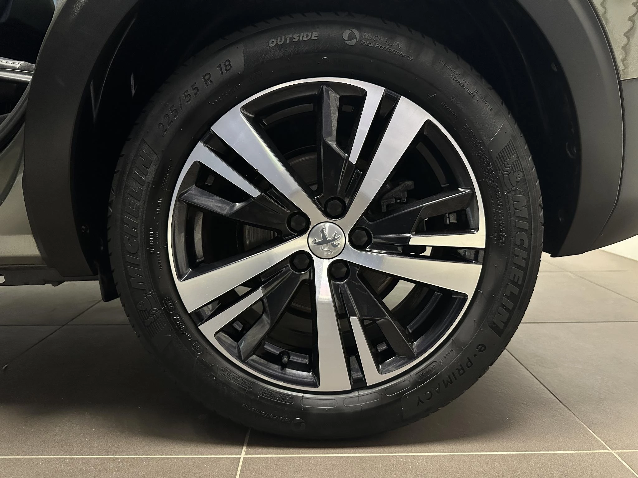 Peugeot-5008-image-3