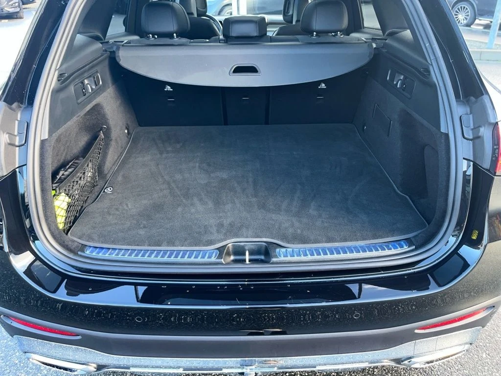 Mercedes-Benz-GLC 300 d-image-13