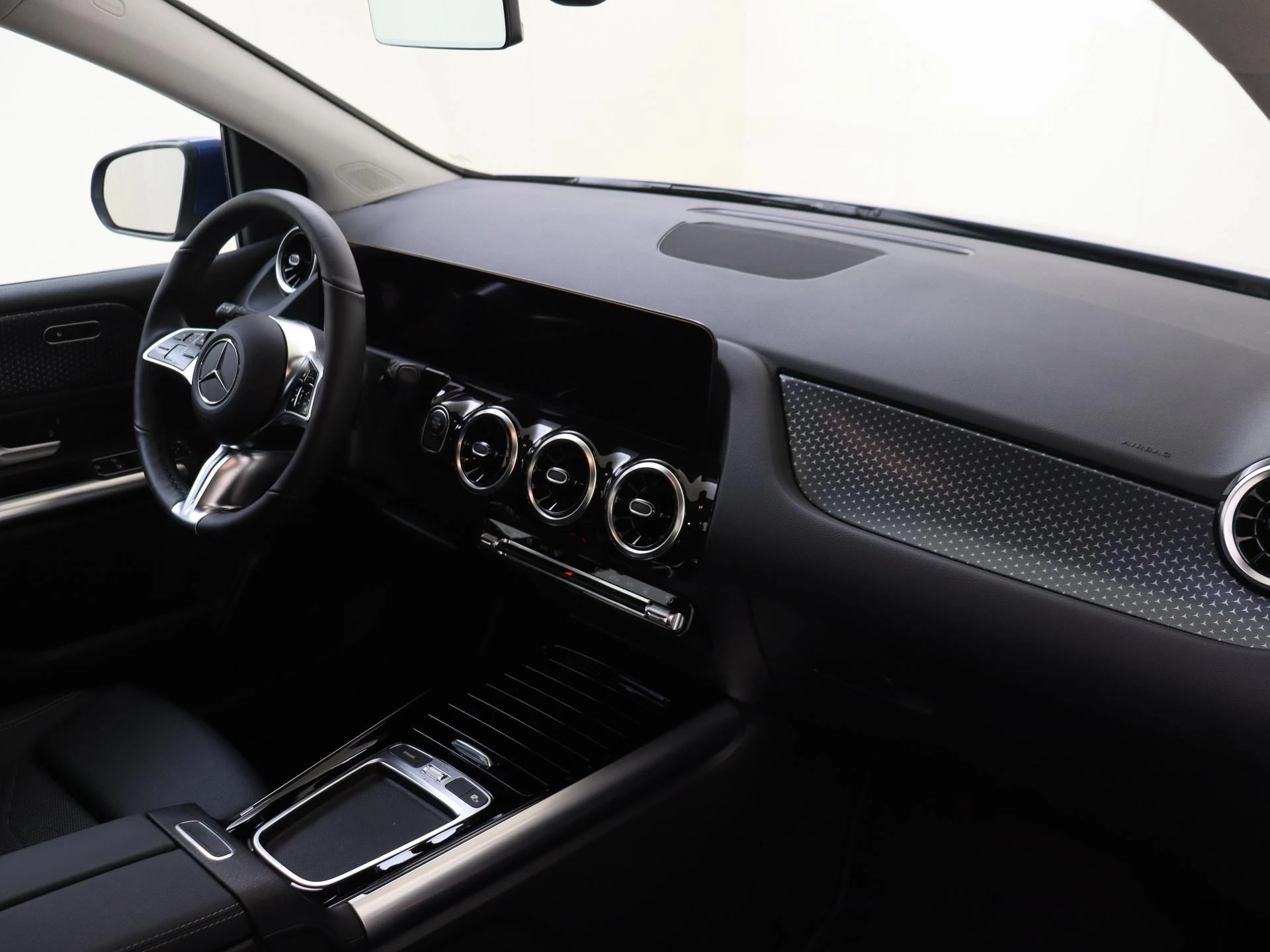 Mercedes-Benz-B-Klasse-image-10