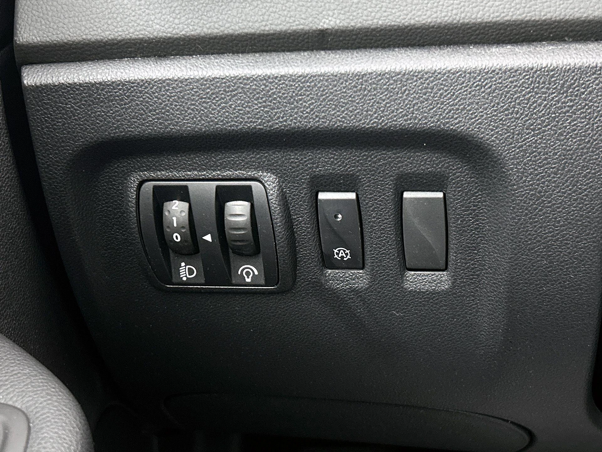 Renault-Captur-image-23