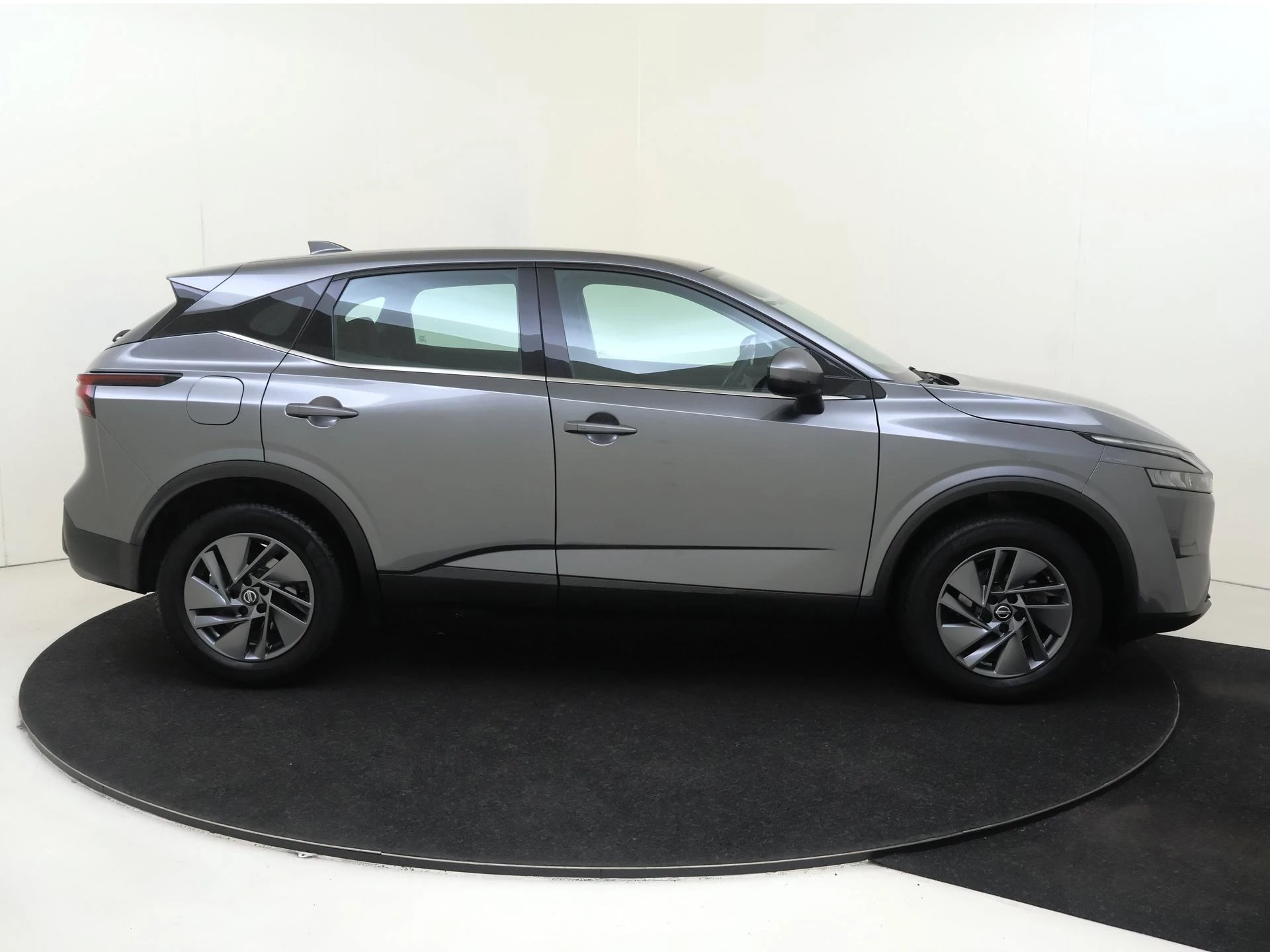 Nissan-QASHQAI-image-7