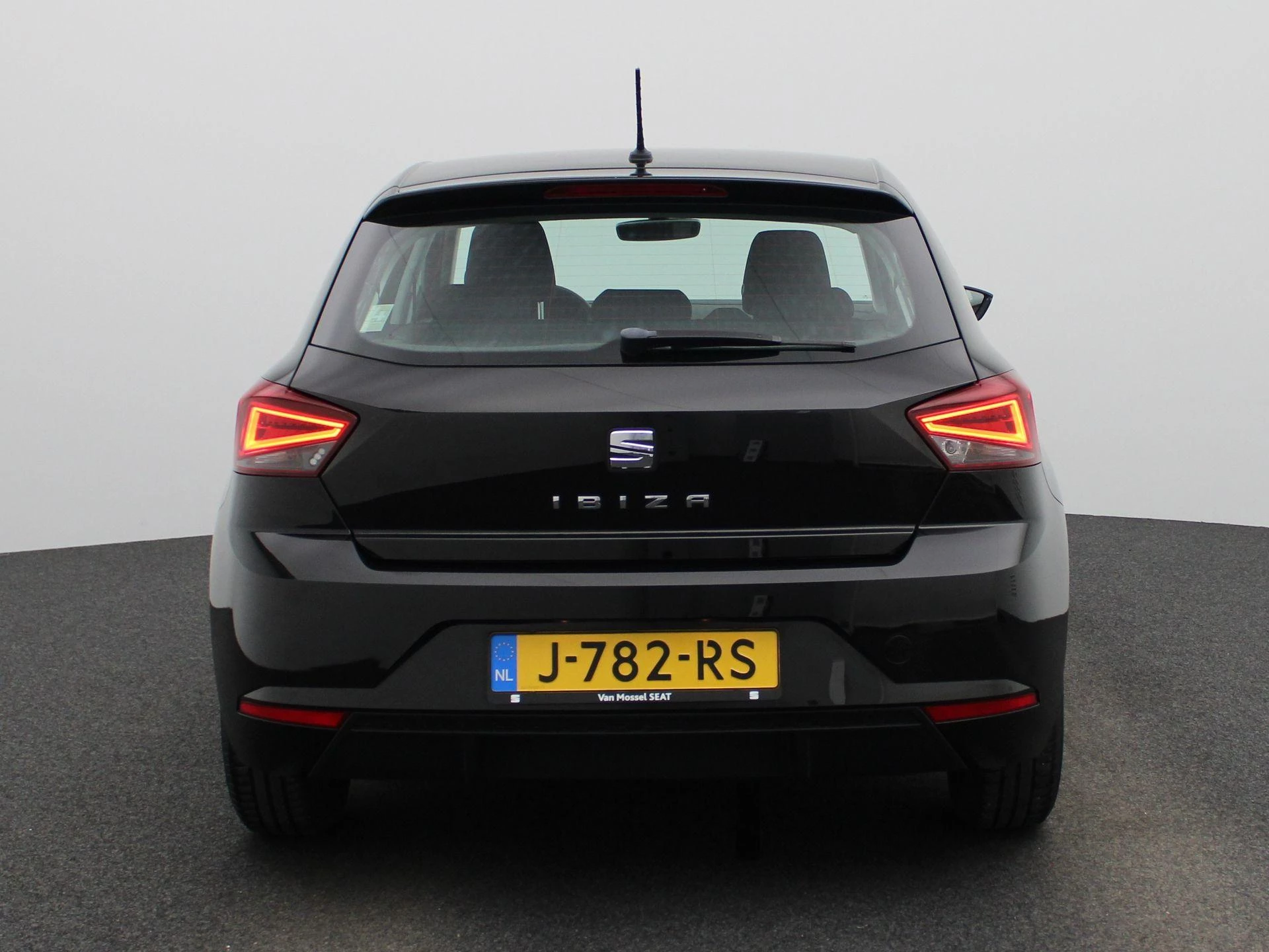 SEAT-Ibiza-image-4