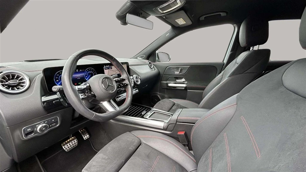 Mercedes-Benz-EQA-image-9
