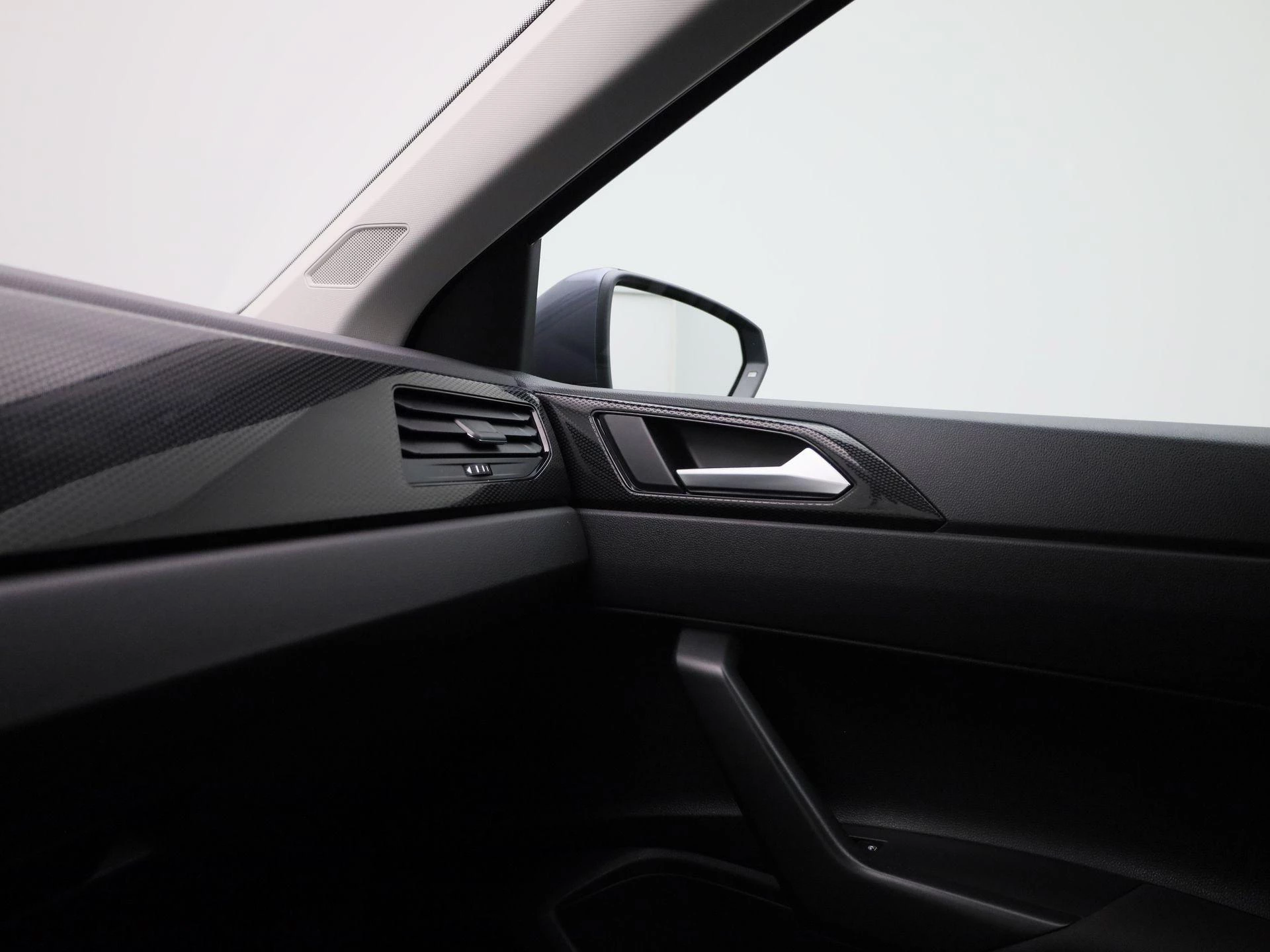 Volkswagen-Polo-image-20