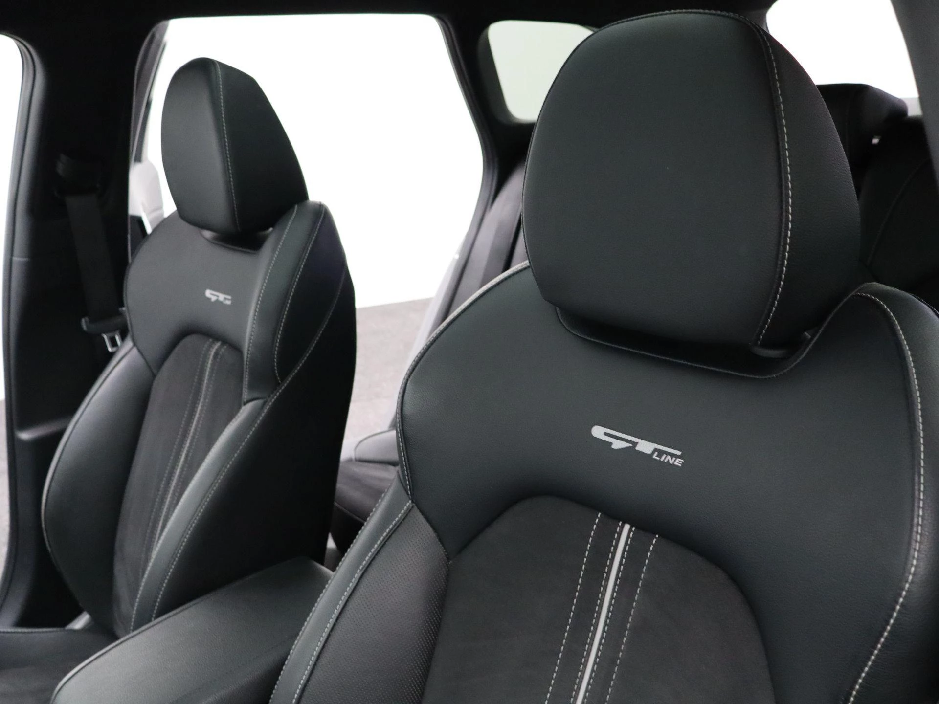 Kia-Ceed Sportswagon-image-4