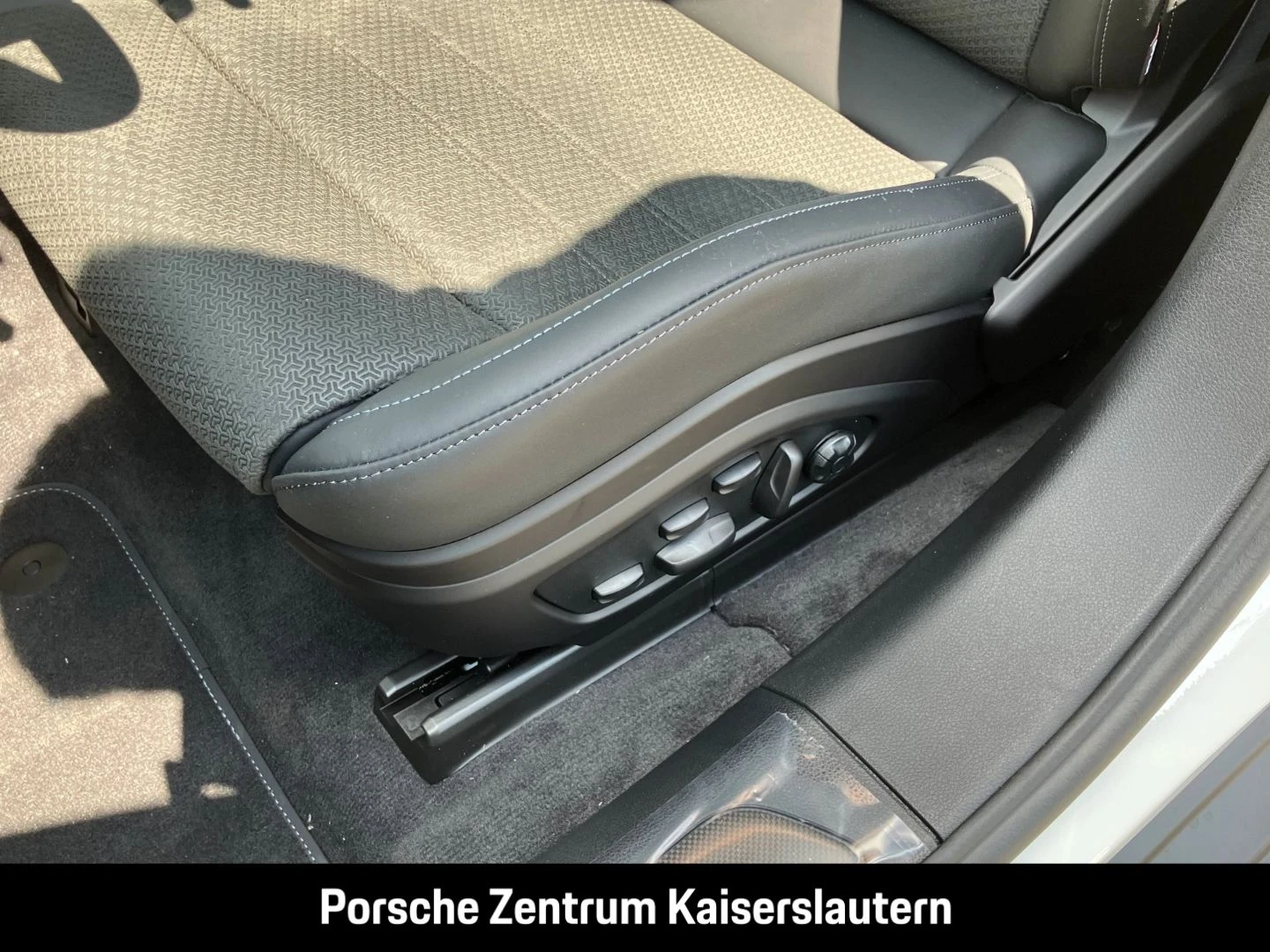 Porsche-Panamera-image-19