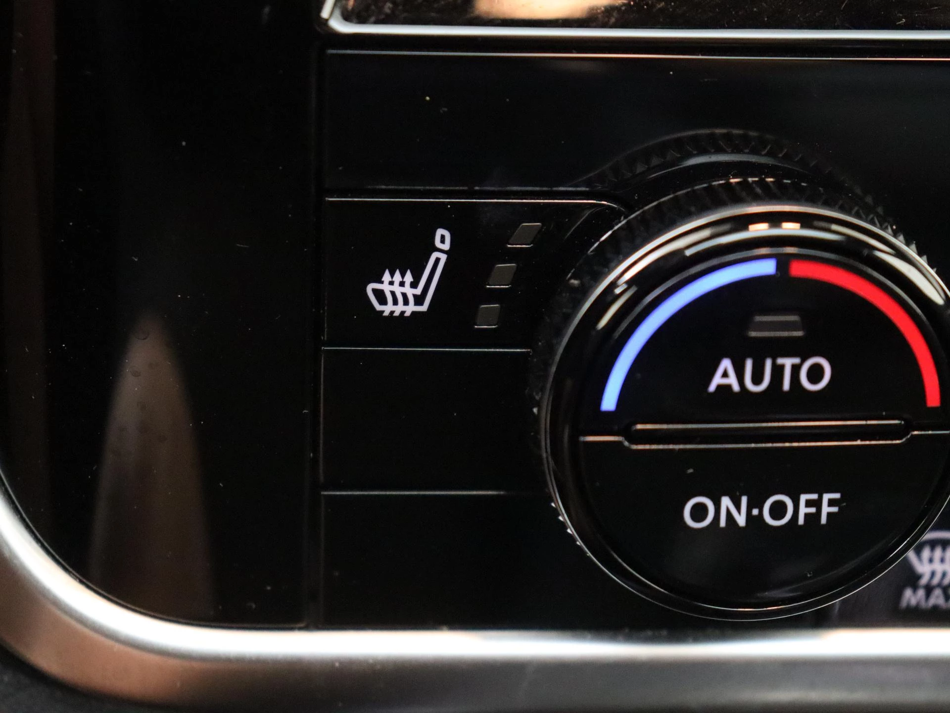 Nissan-QASHQAI-image-23
