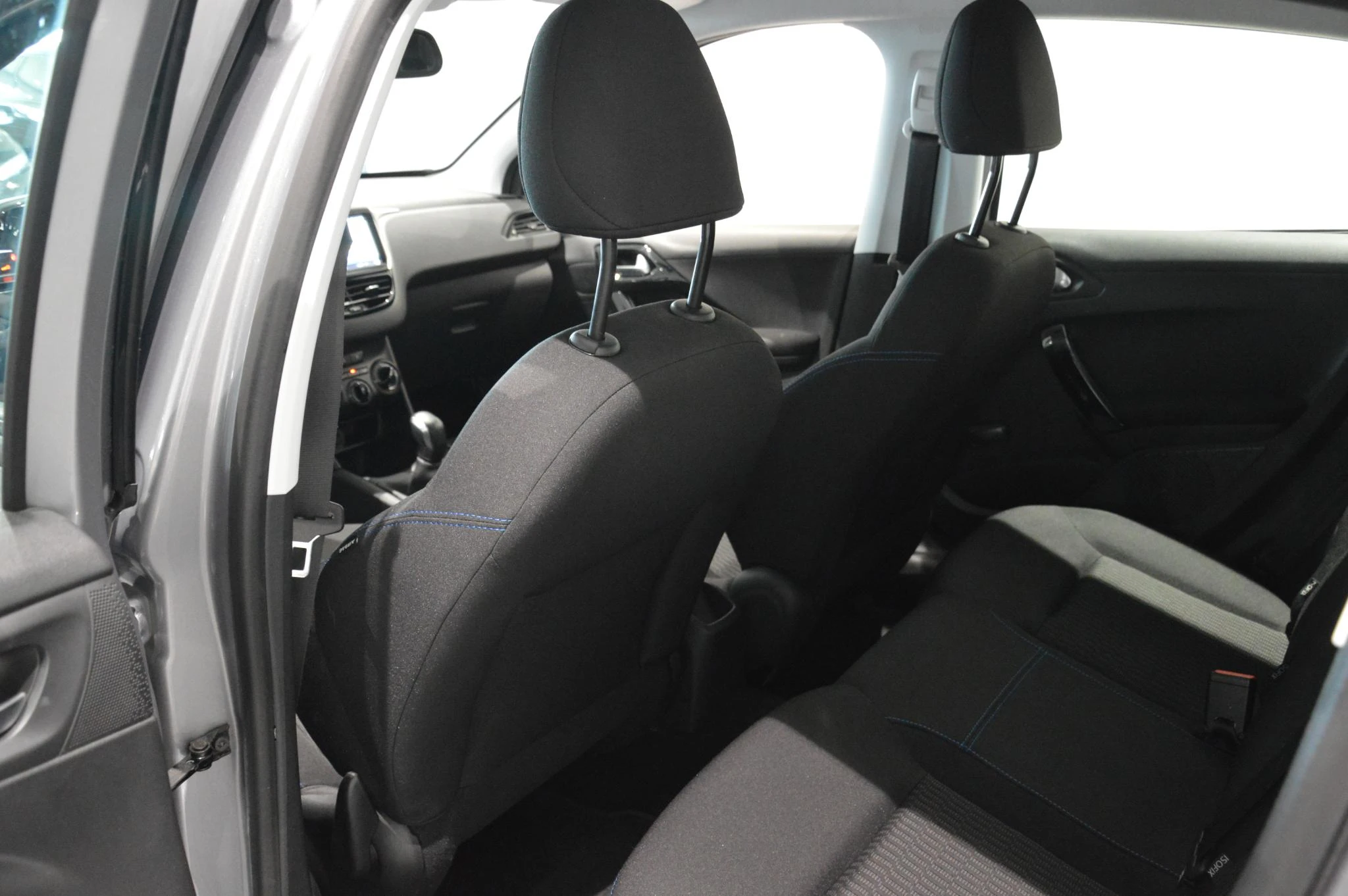 Peugeot 208 Signature