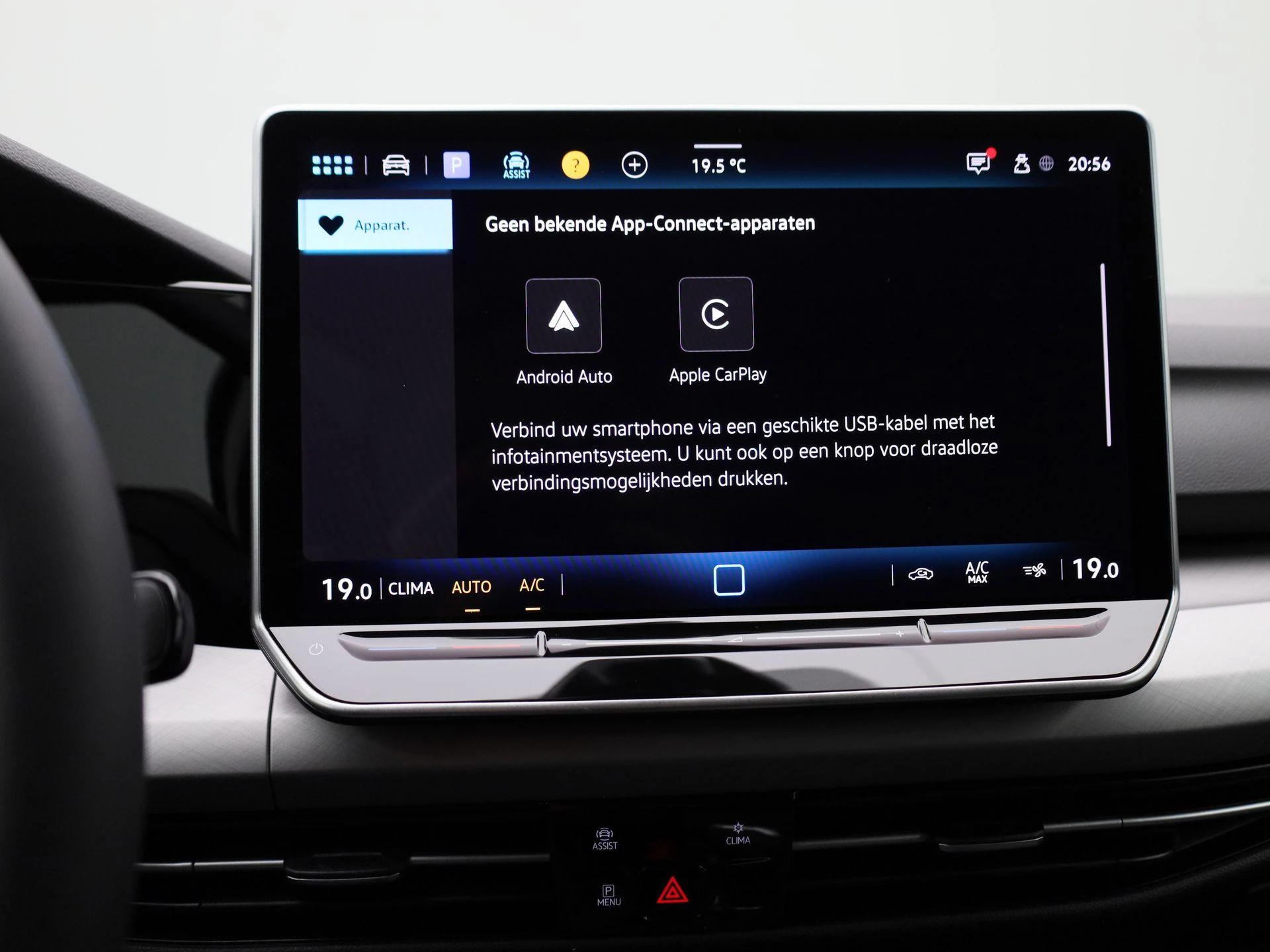 Volkswagen-Golf-image-26