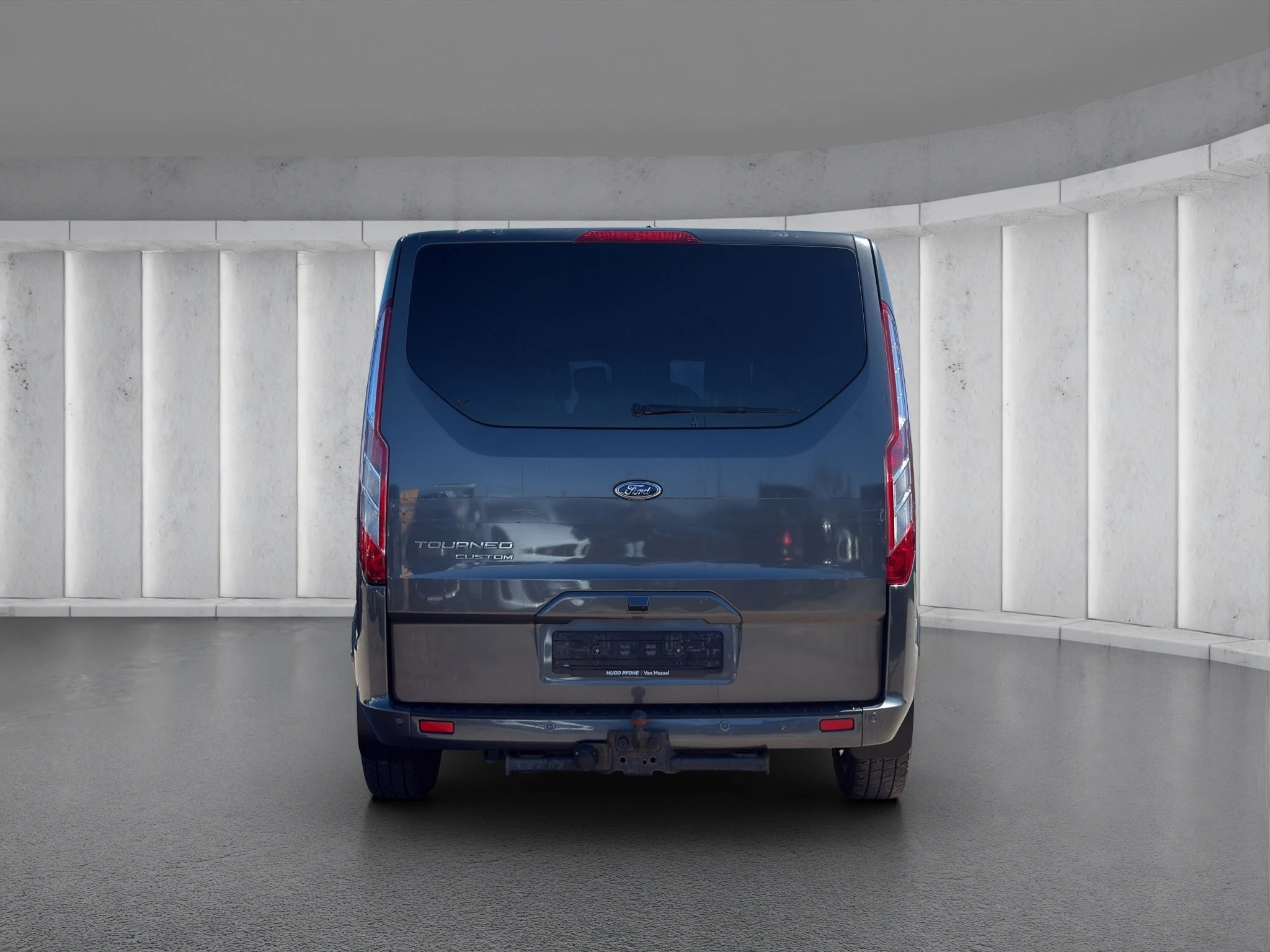 Ford-Tourneo Custom-image-3