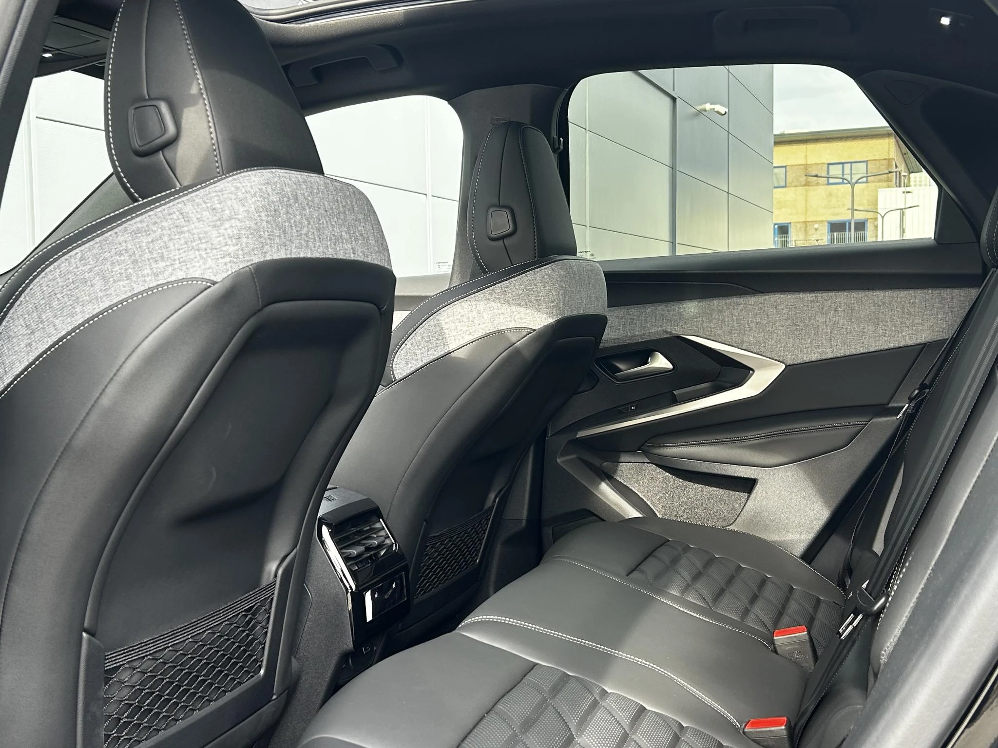 Peugeot-e-3008-image-31
