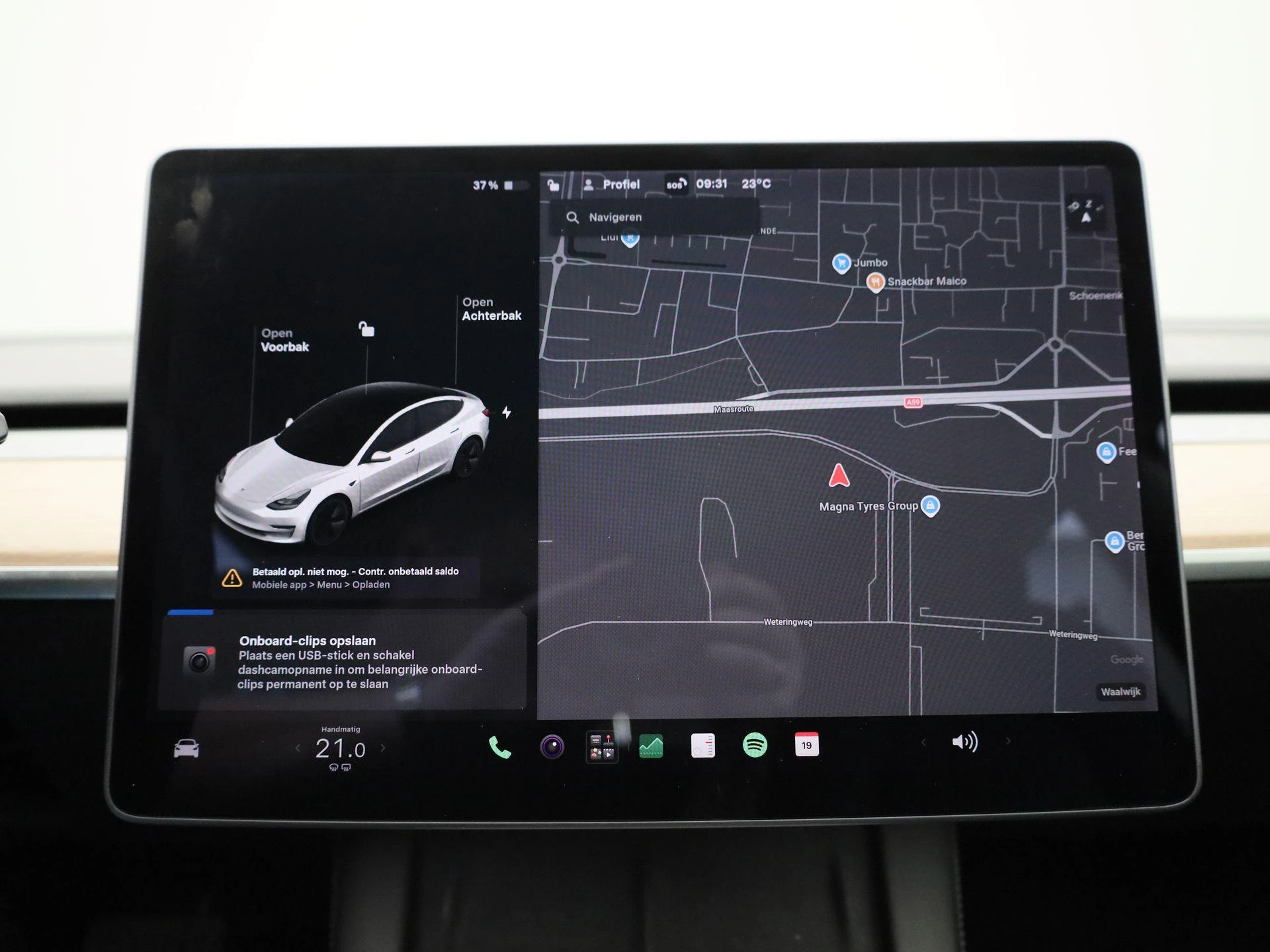 Tesla-Model 3-image-14