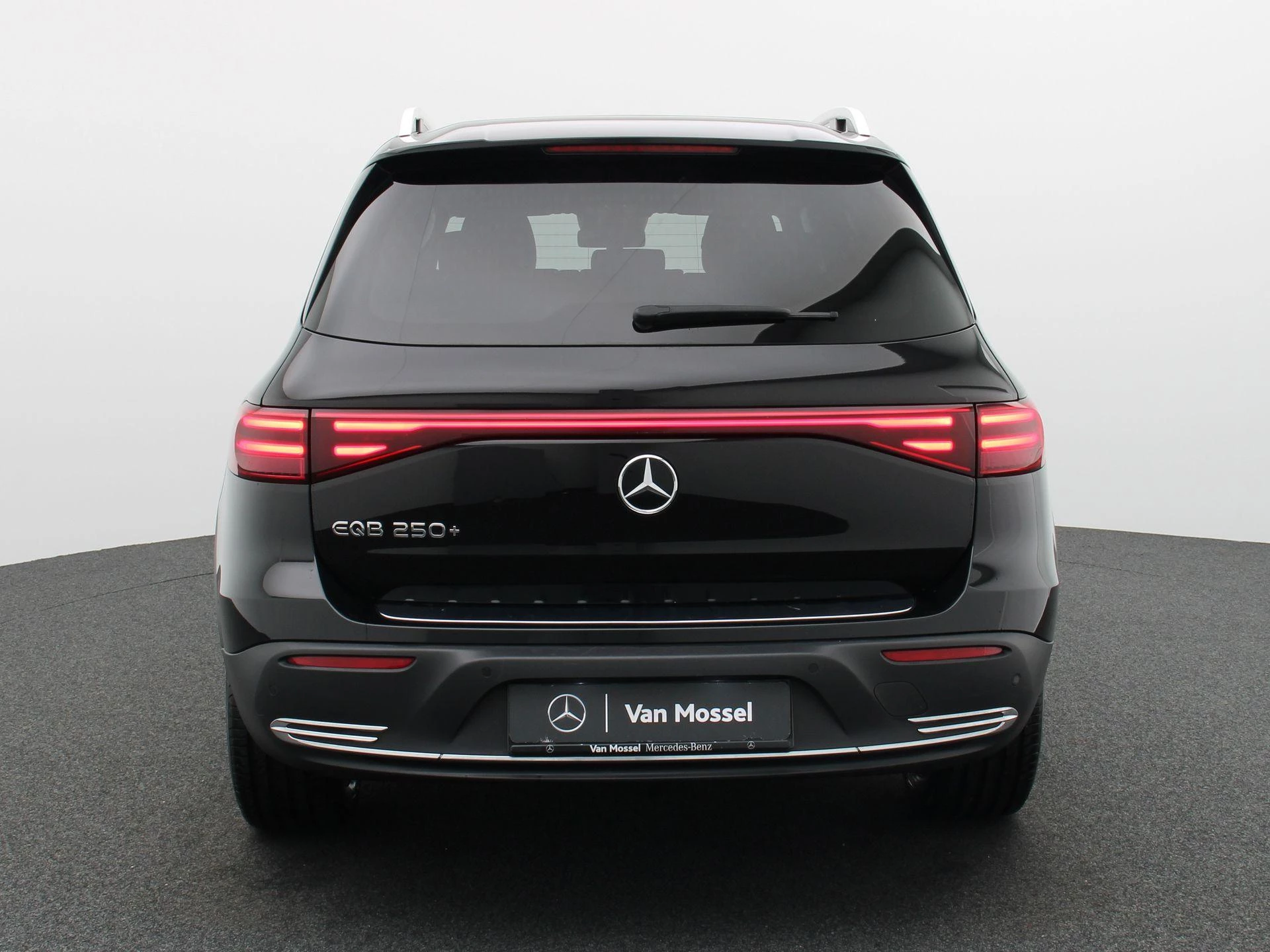 Mercedes-Benz EQB 250+ Luxury Line + 7 ZITPLAATSEN + CARPLAY +