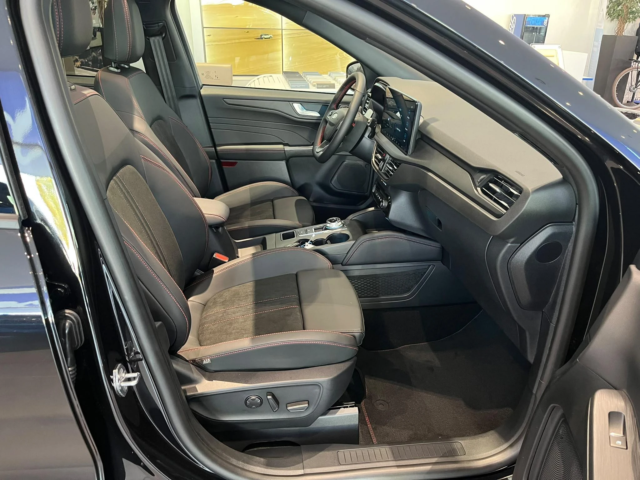 Ford-Kuga-image-17