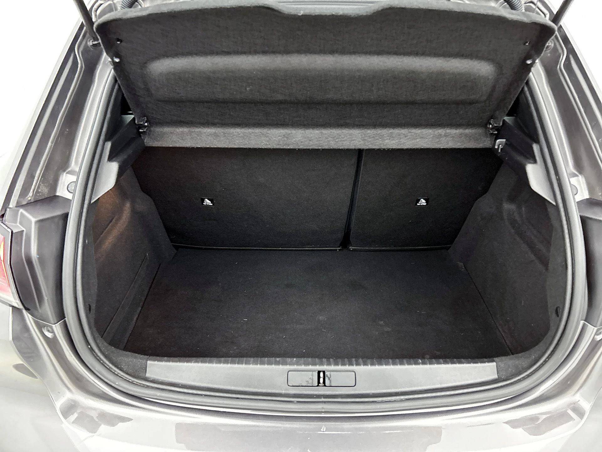 Peugeot-208-image-27