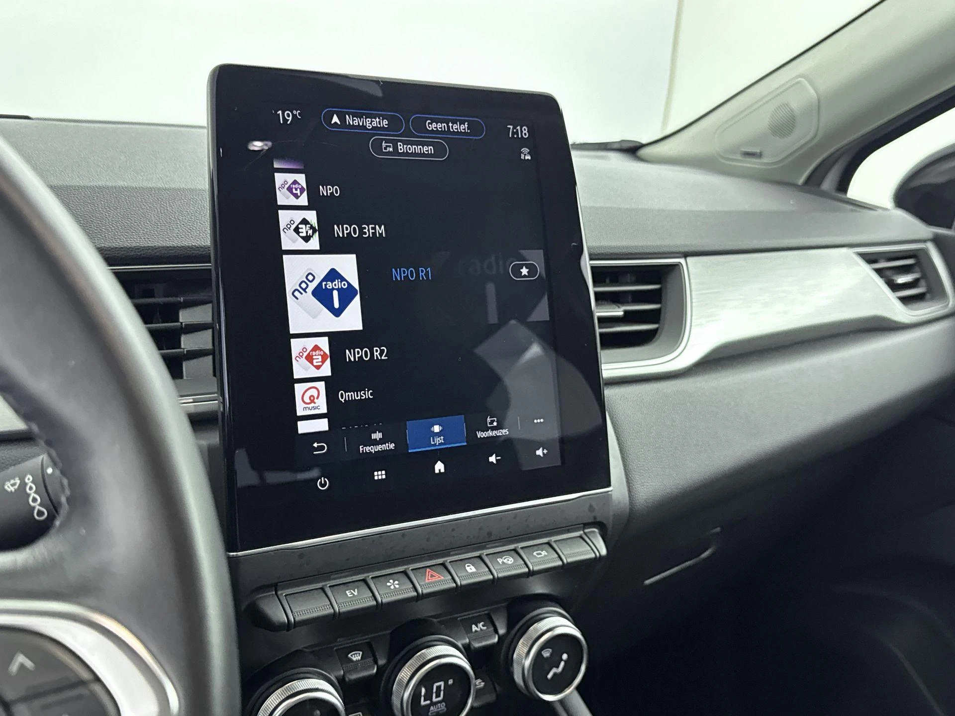 Renault-Captur-image-6