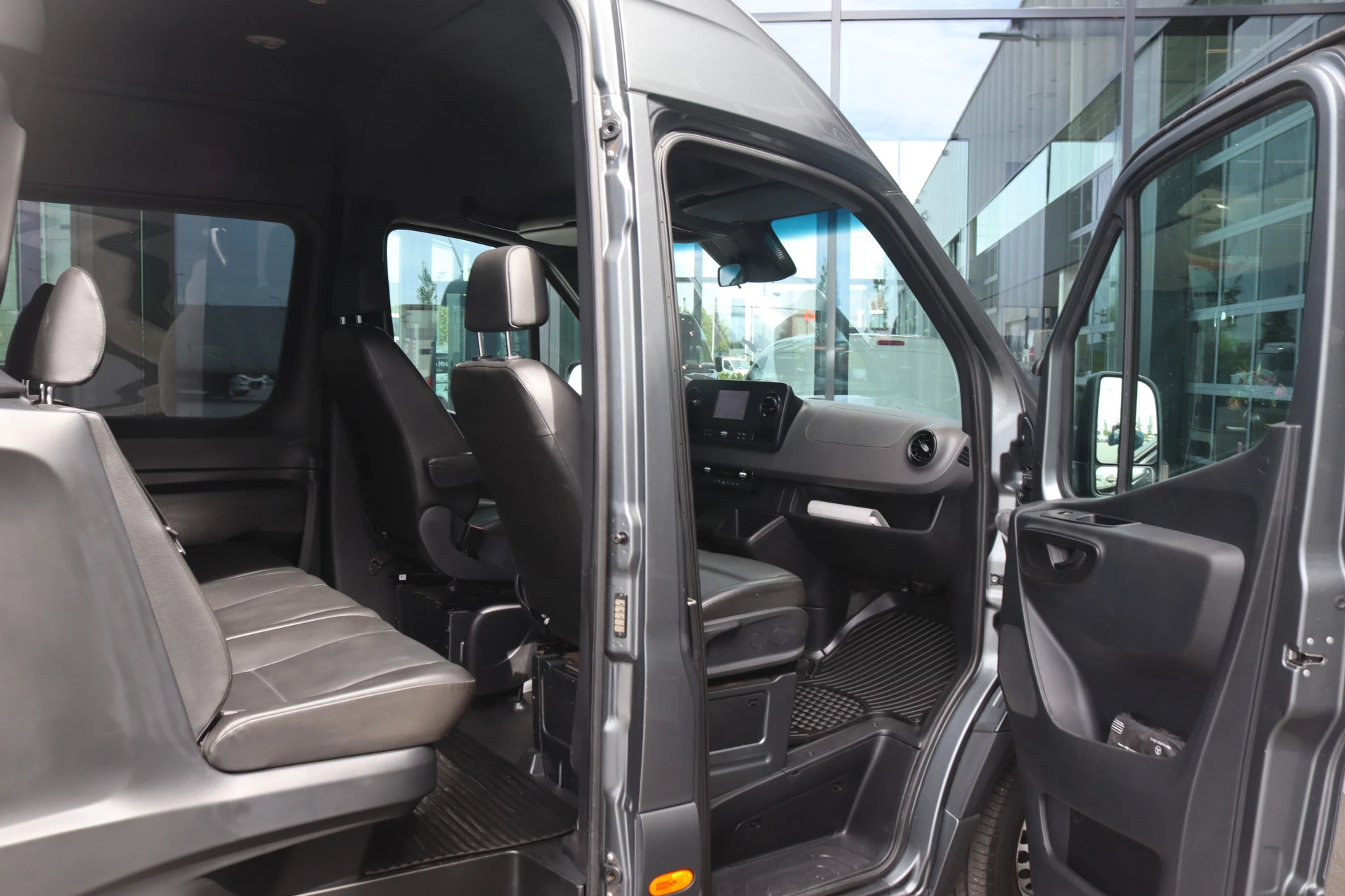 Mercedes-Benz Sprinter 319 3.0 V6 CDI Aut. L3H2 Dub Cab. |NAVI/MBUX/AIRCO/ALARM
