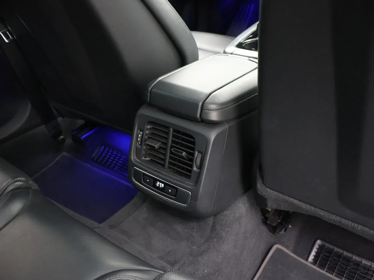 Audi e-tron GT Audi e-tron GT QUATTRO 476PK *AUTOMAAT*LEDER*PANODAK*SPORTZETESL*B&O*CAMERA*ACC*NAVI*APP-CONNECT*...*