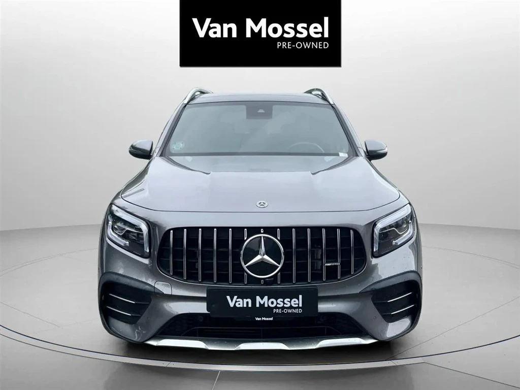 Mercedes-Benz-GLB-image-1