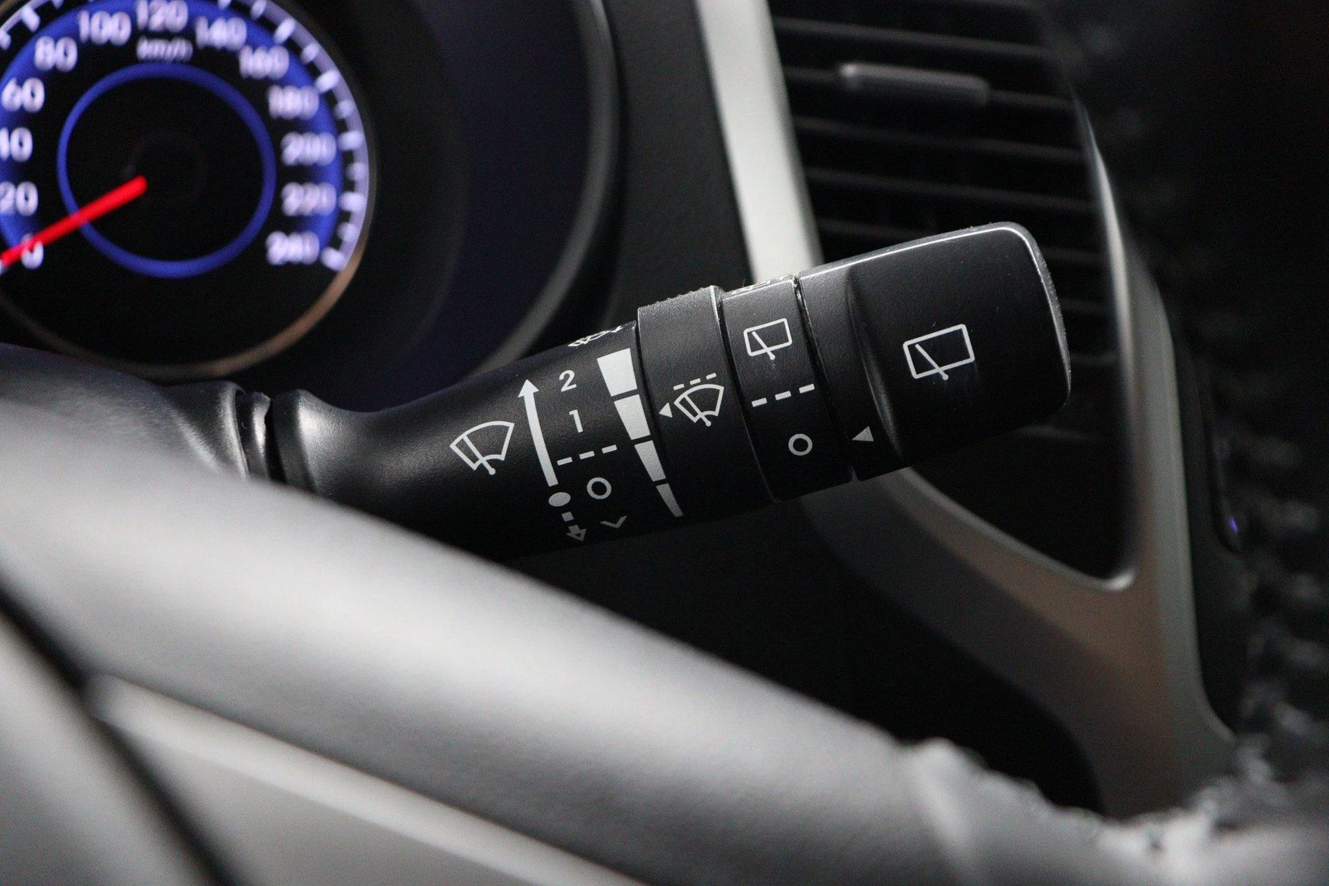 Hyundai-ix20-image-23