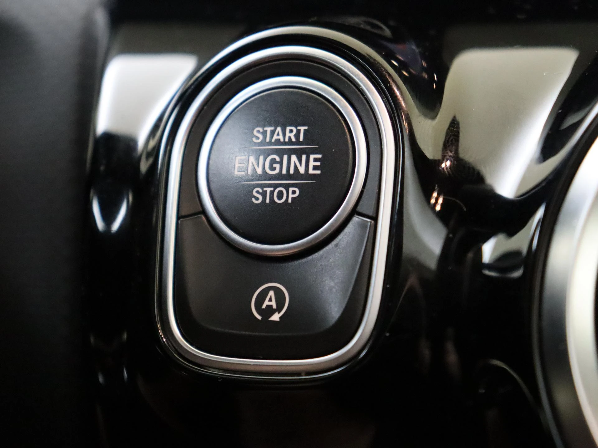 Mercedes-Benz-CLA-image-19