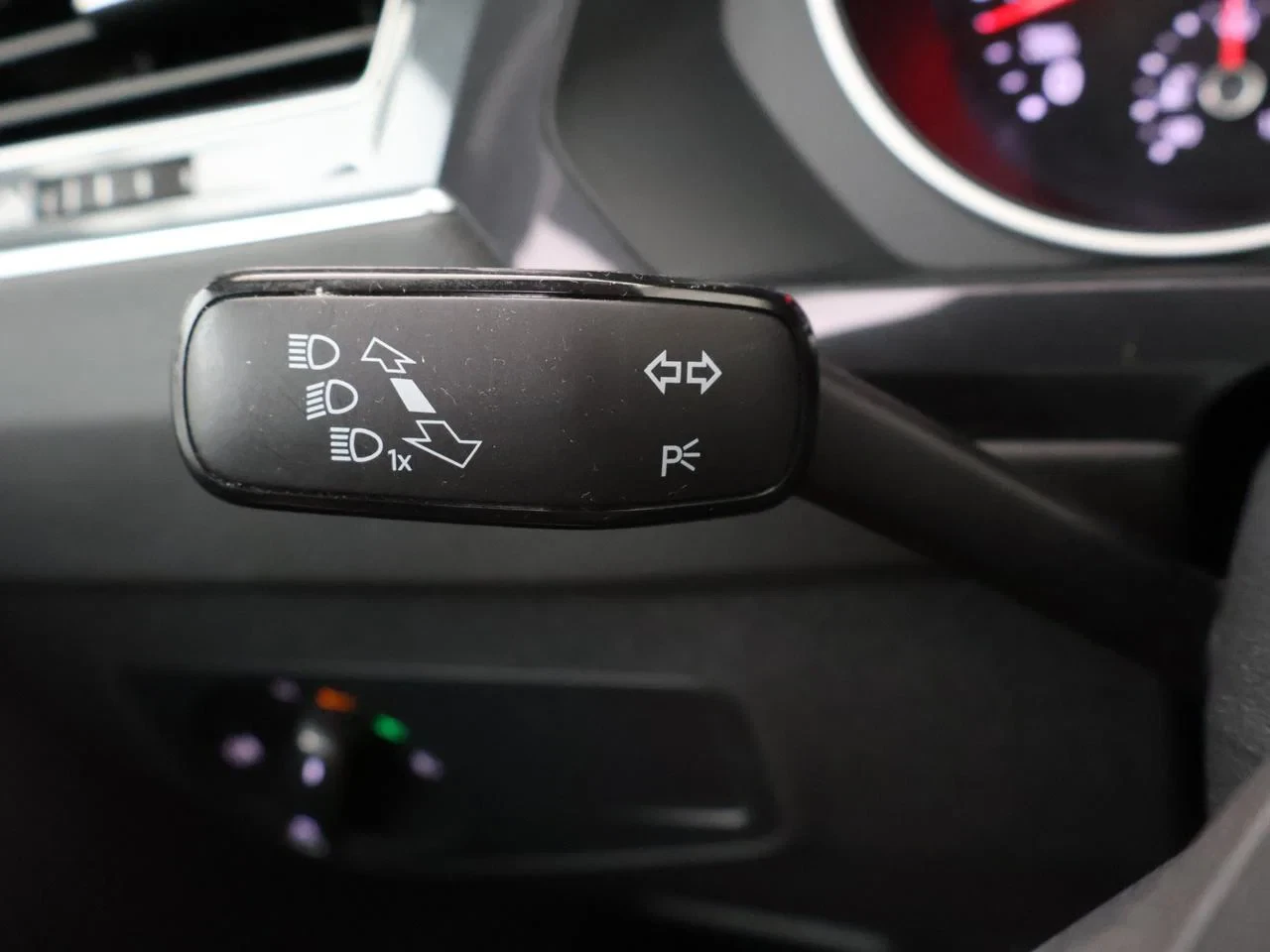 Volkswagen-Tiguan-image-13