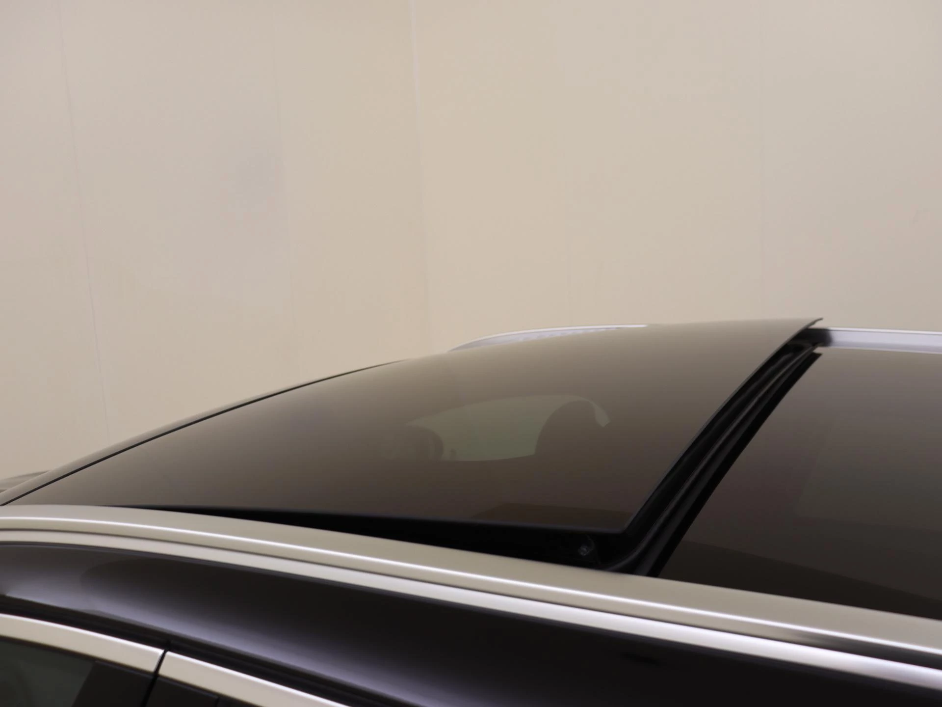 Mercedes-Benz-E-Klasse-image-32