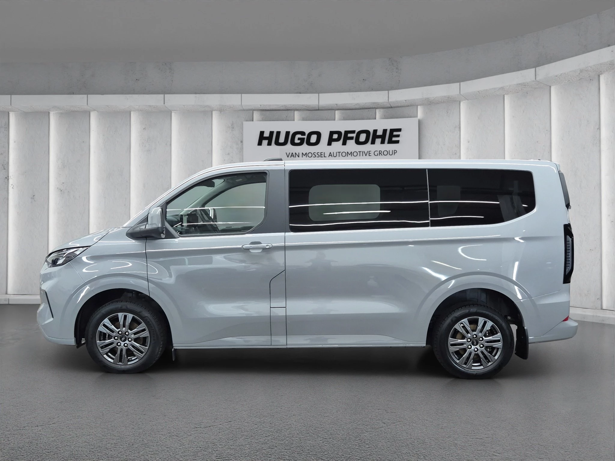 Ford Tourneo Custom Titanium L1 Aut.*AHK*NAVI*LED*SHZ*LRHZ*WSH