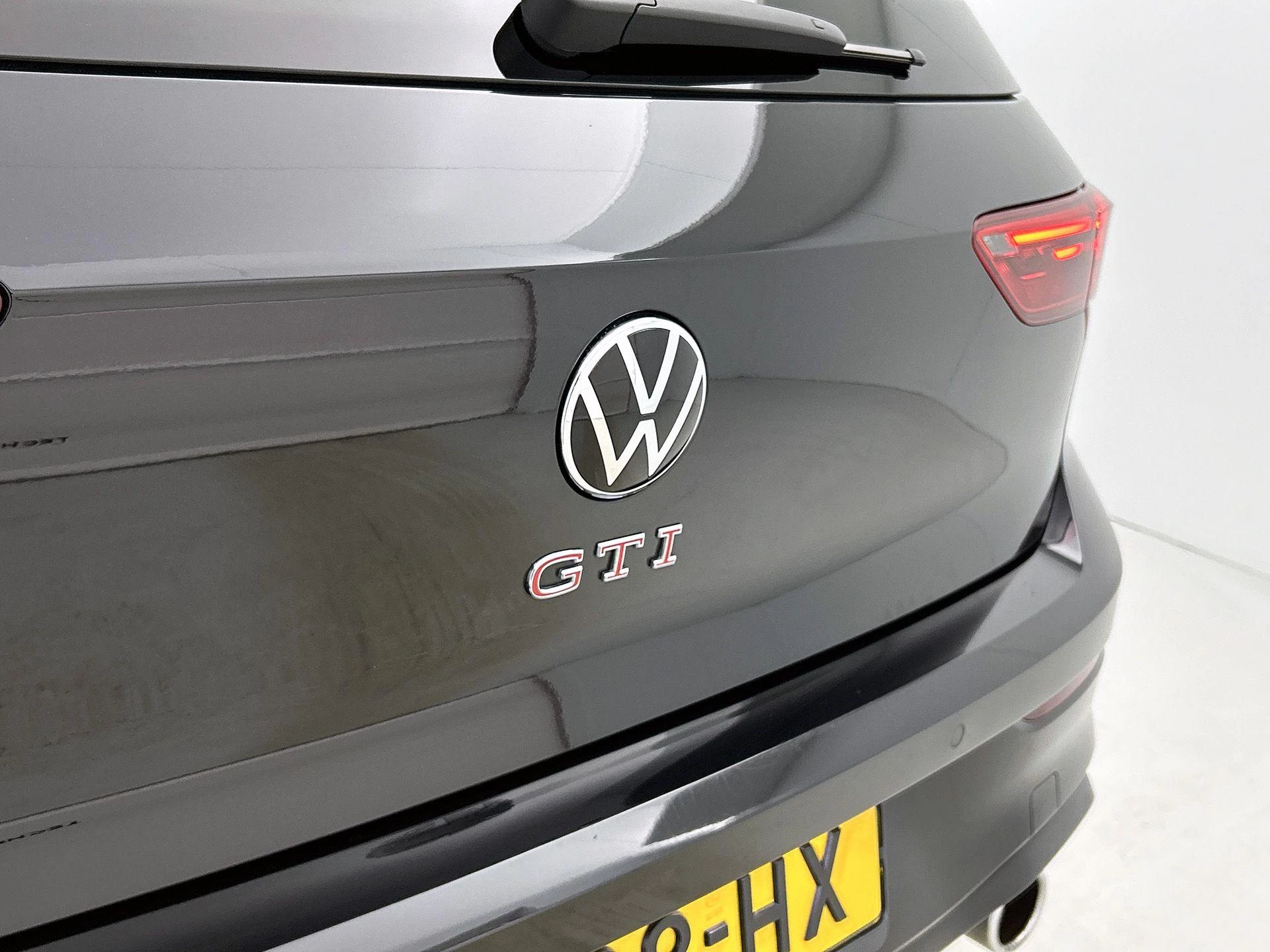 Volkswagen-Golf-image-23