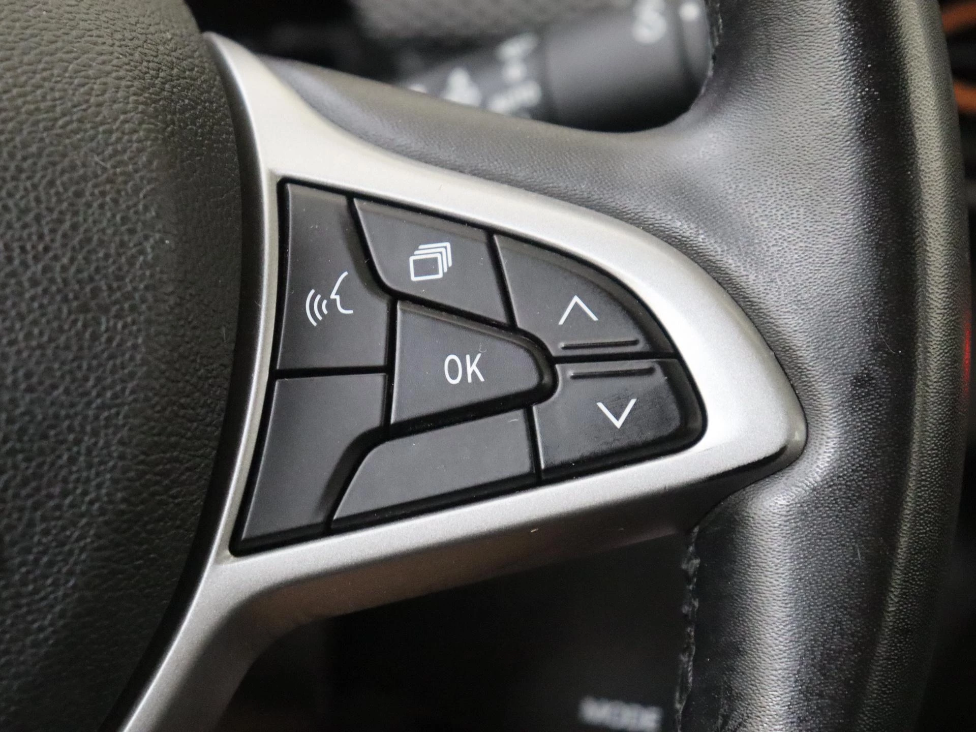 Dacia-Sandero Stepway-image-13