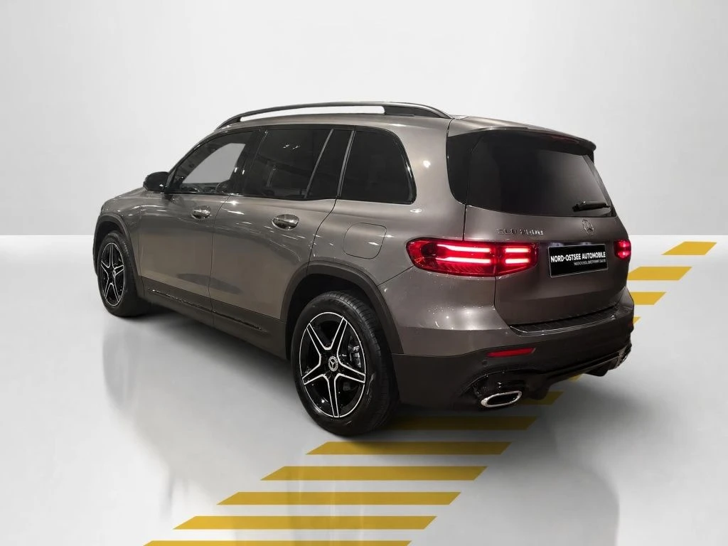 Mercedes-Benz-GLB 200 d-image-12