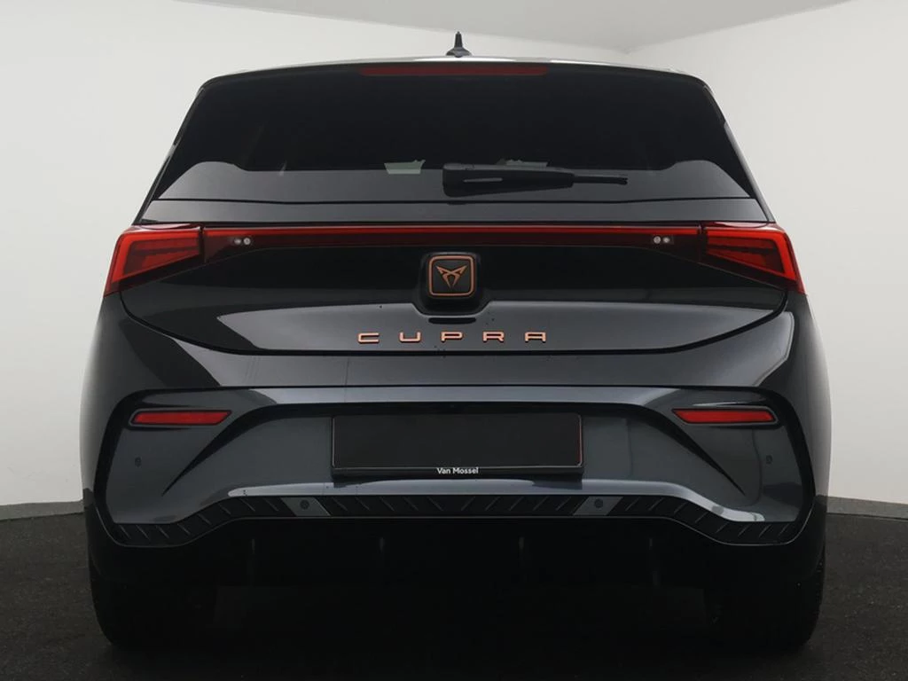 CUPRA Born Born eBoost Business 231pk v 59 kWh * DEMO *