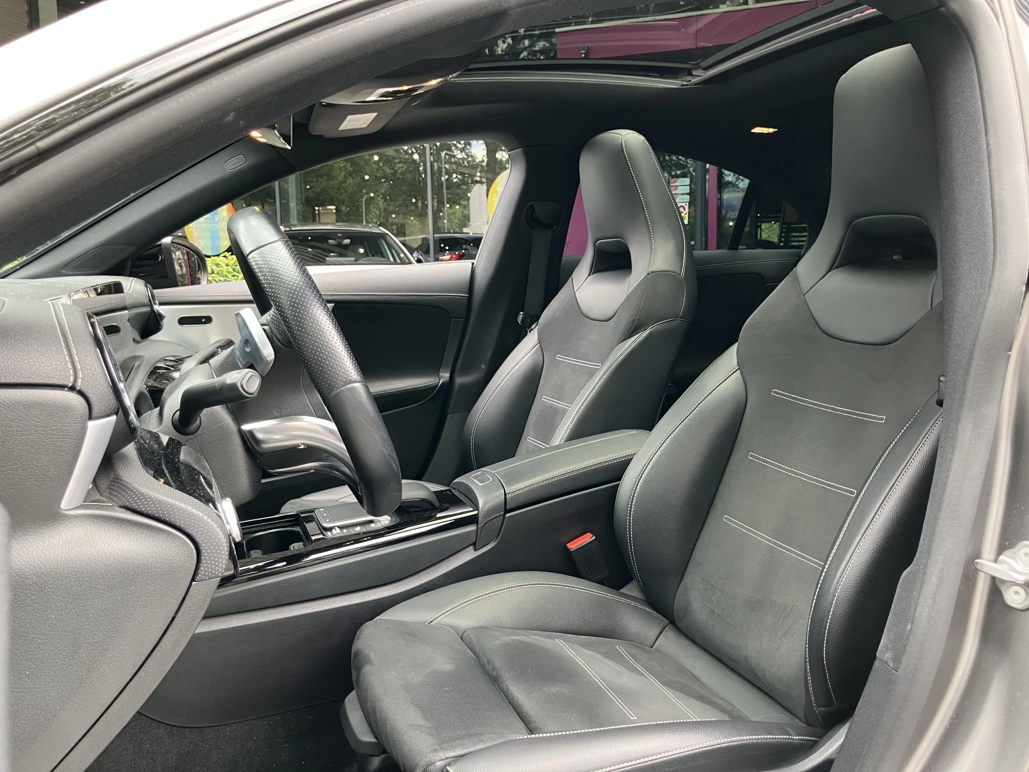Mercedes-Benz-CLA-image-5