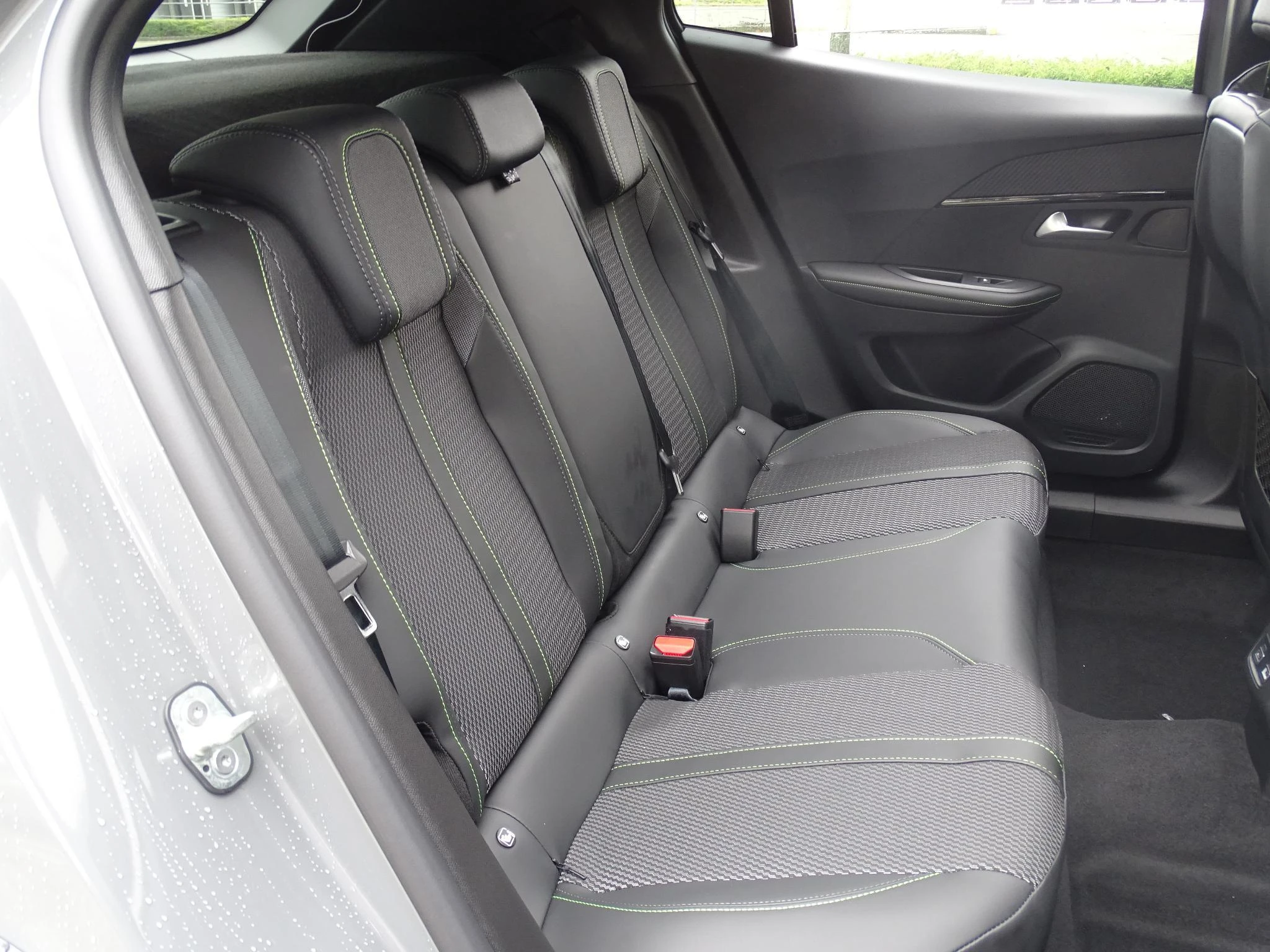 Peugeot-2008-image-12