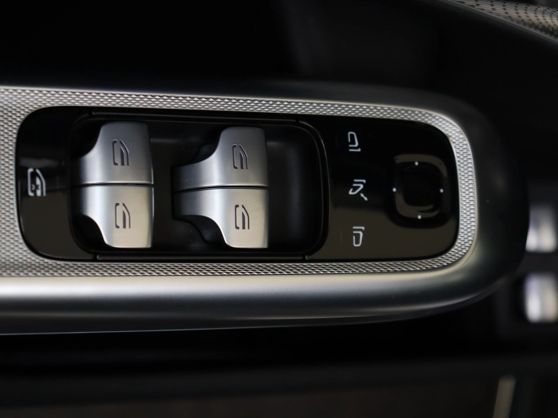 Mercedes-Benz-E-Klasse-image-26