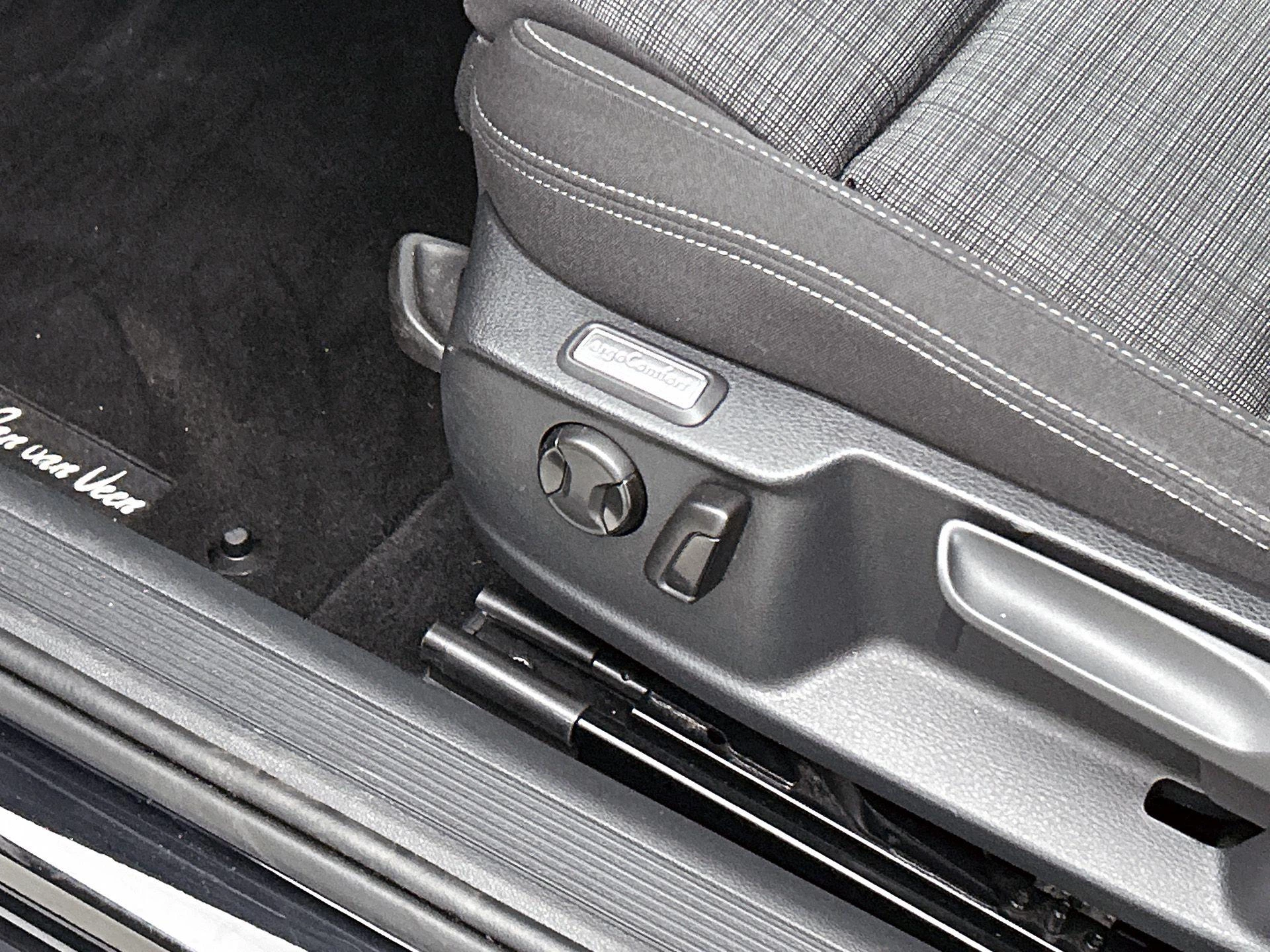 Volkswagen-Passat-image-17