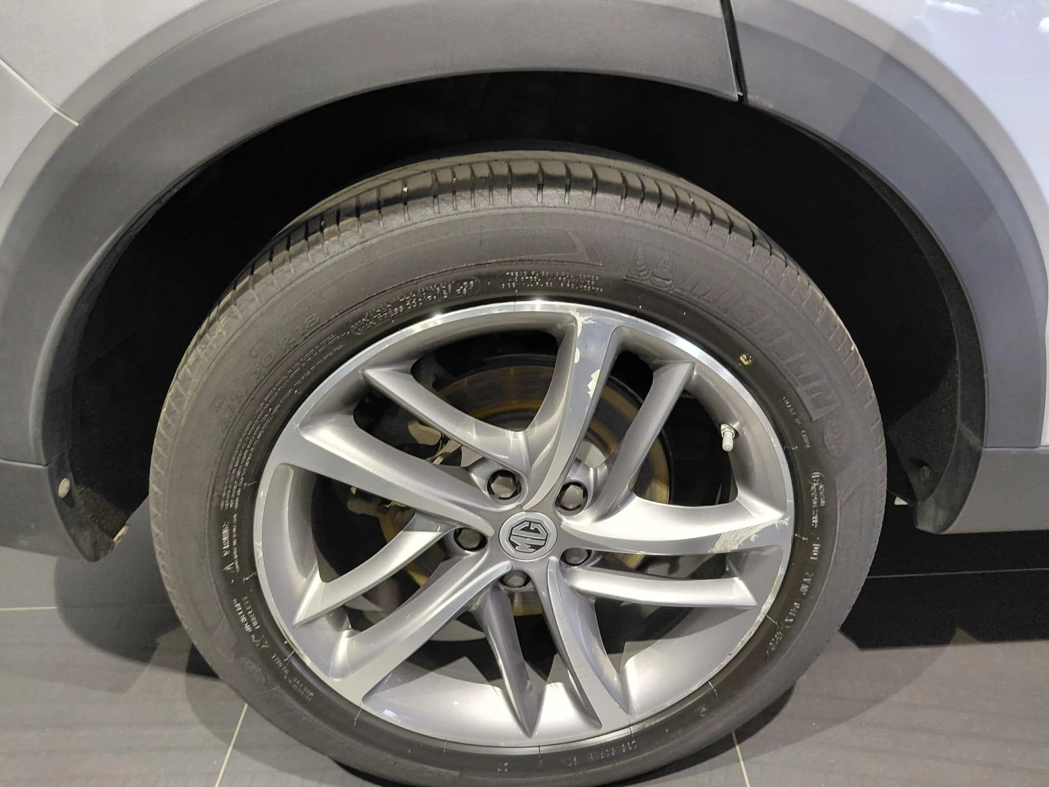 MG EHS 1.5T Luxury