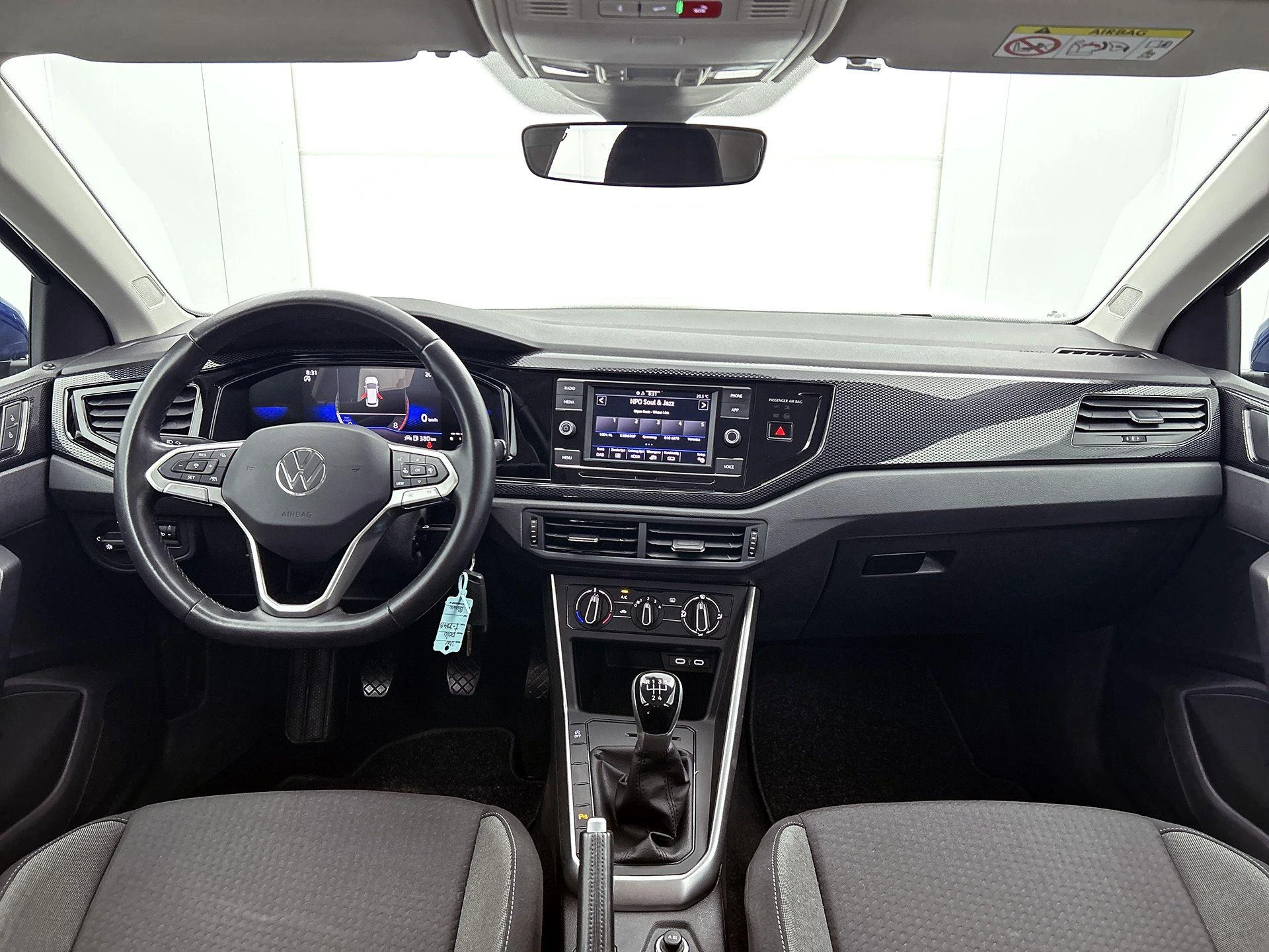Volkswagen-Polo-image-20