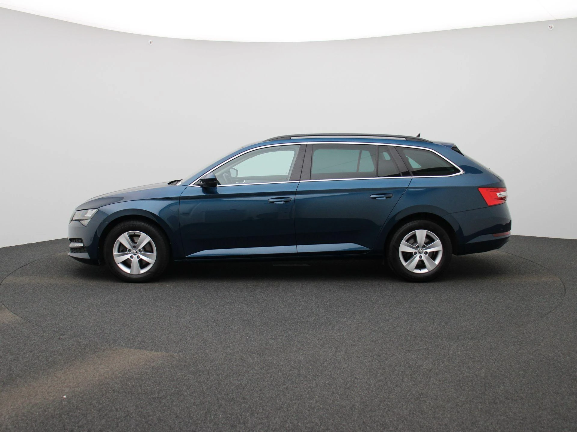 Škoda-Superb-image-3