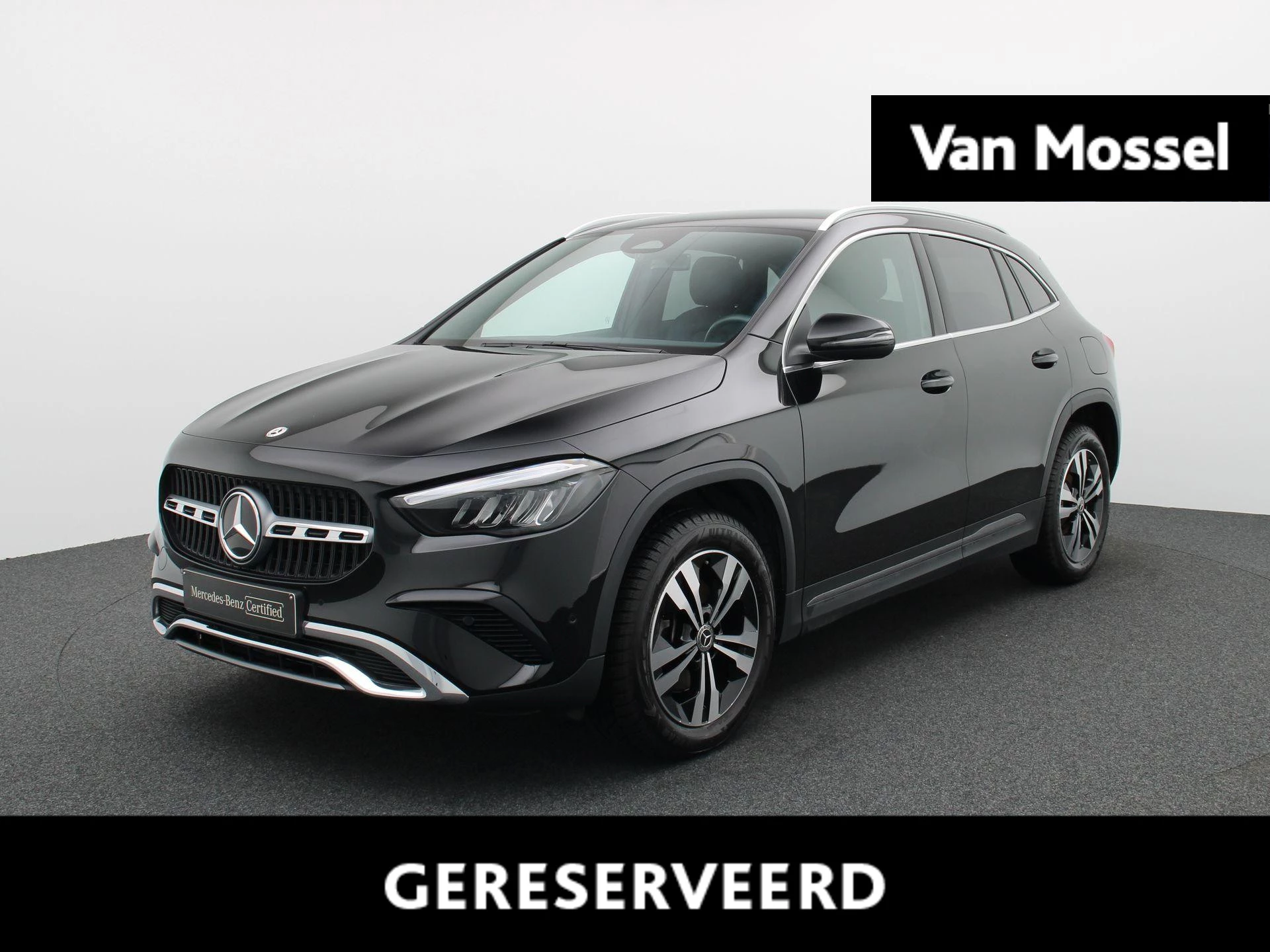 Mercedes-Benz-GLA-image-0