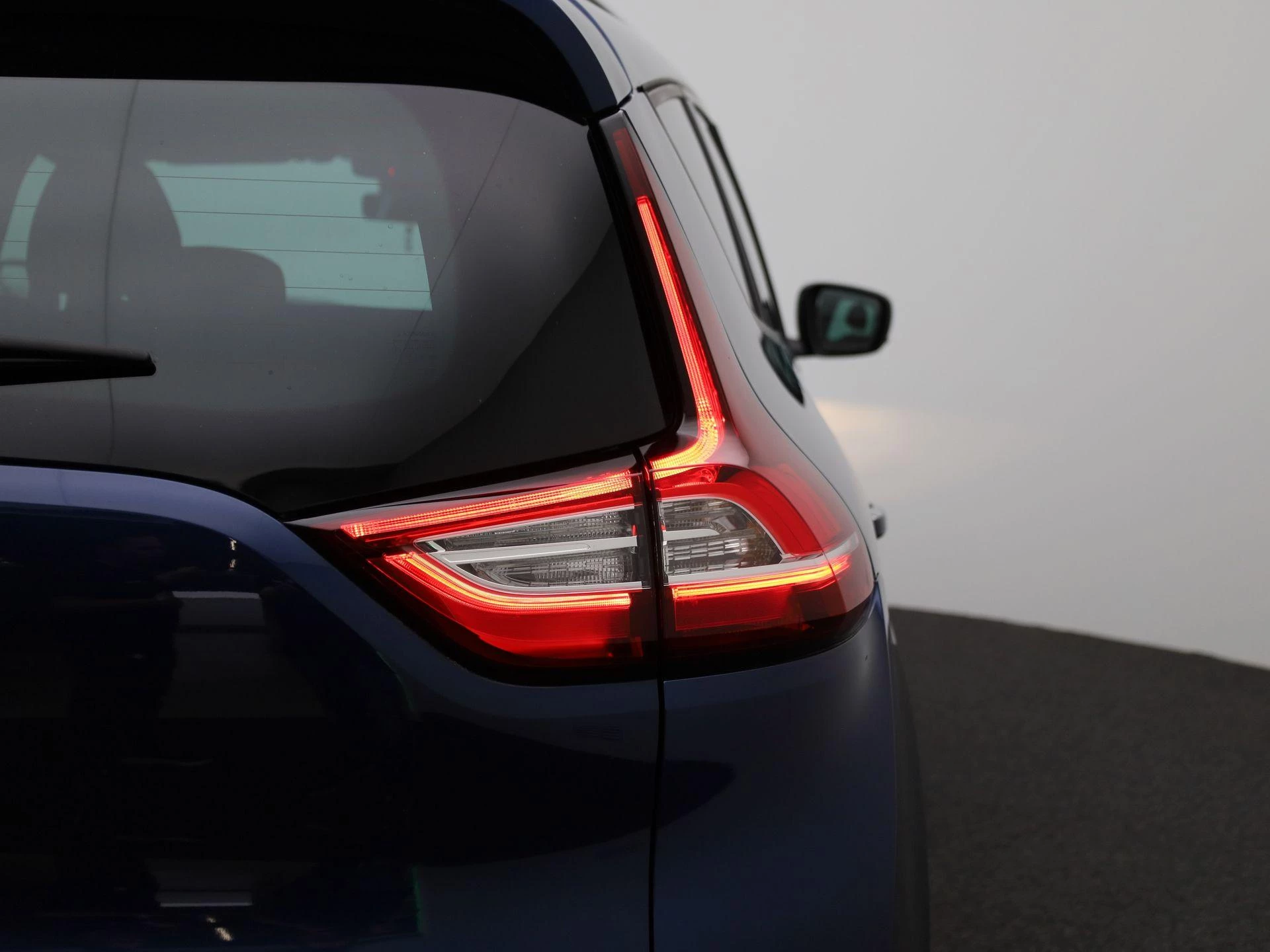Renault-Grand Scénic-image-34