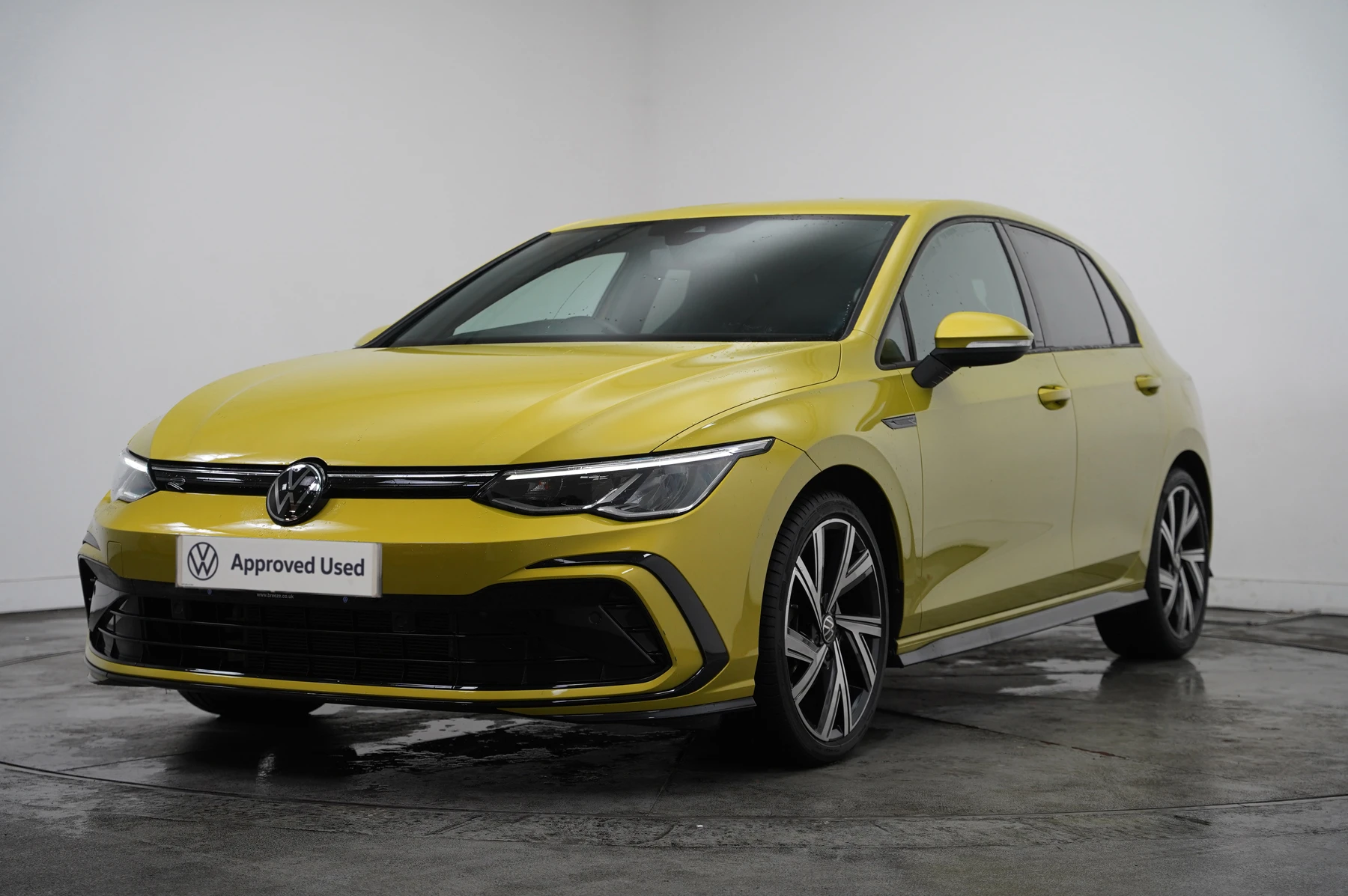 Volkswagen-Golf-image-39